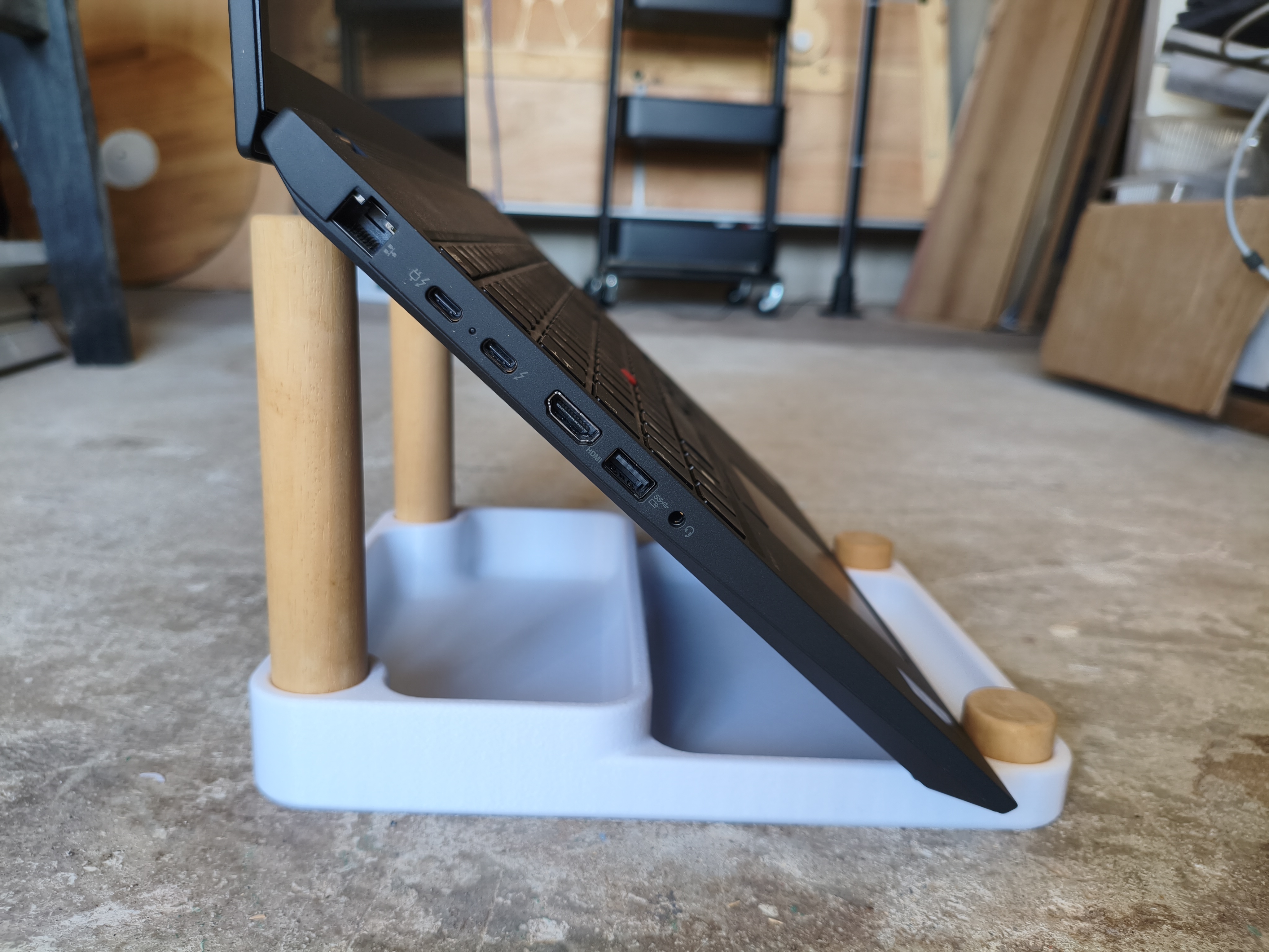 Réhausseur pour ordinateur portable