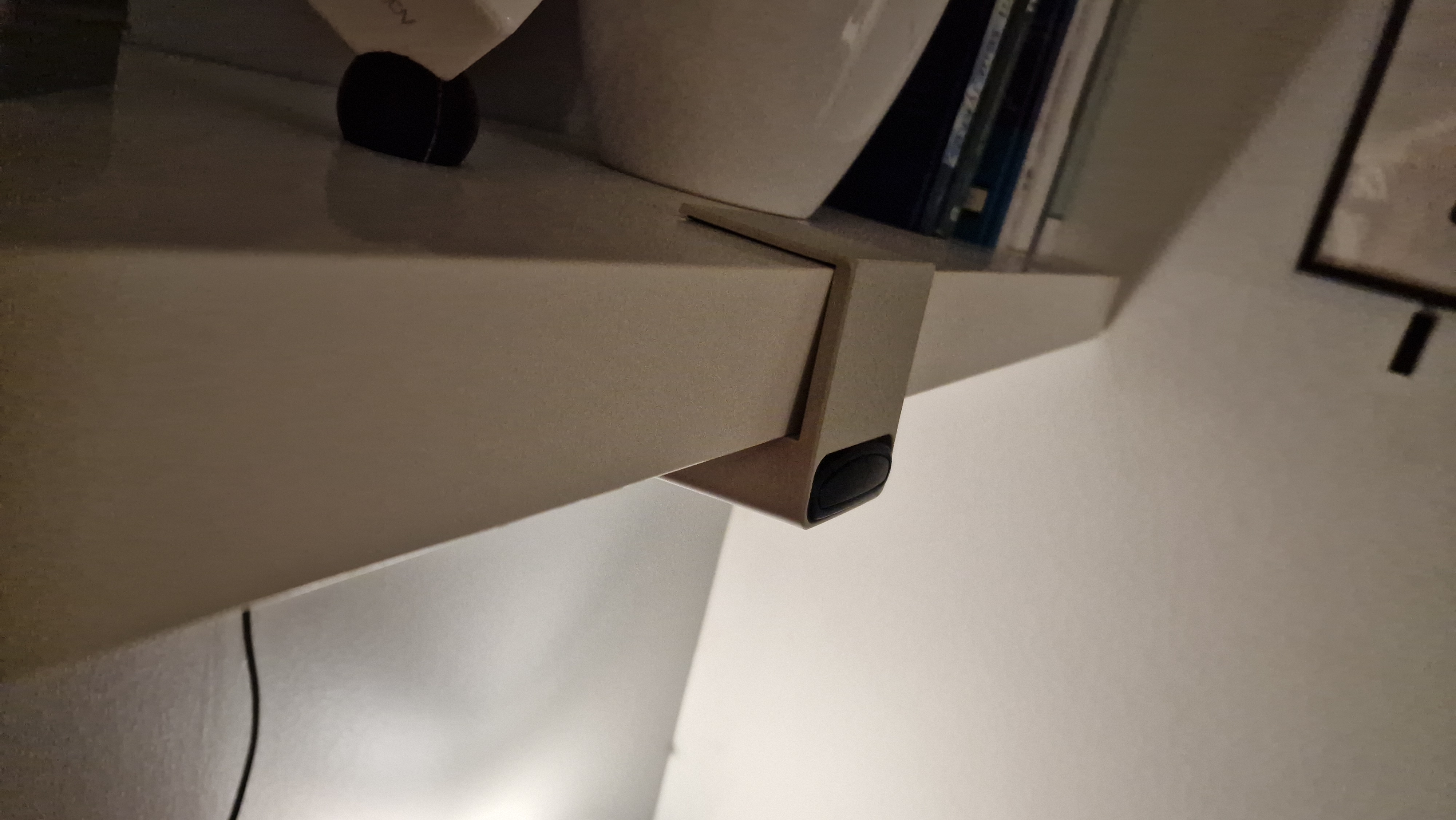Adjustable AquaEl Leddy Slim LED holder for Ikea Lack — thumbnail 3