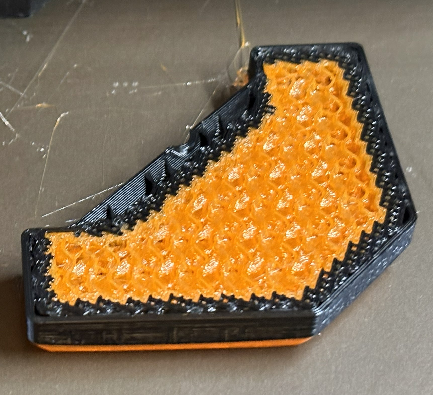 Prusa Core One vibration-damping legs, Short and Very Short, with TPU bottom and core, no supports needed — miniatura 2