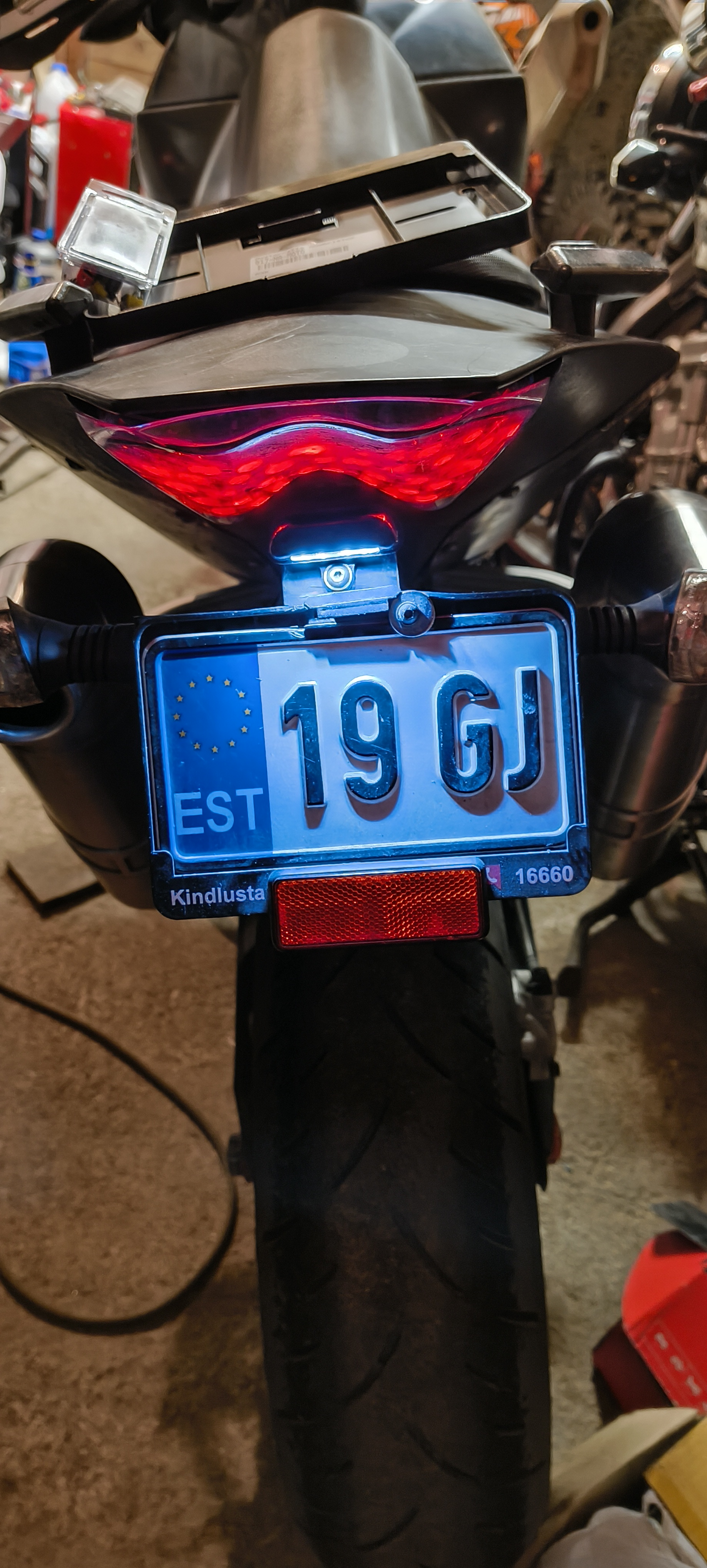 KTM 690 SM Prestige 2007 license plate light replacement