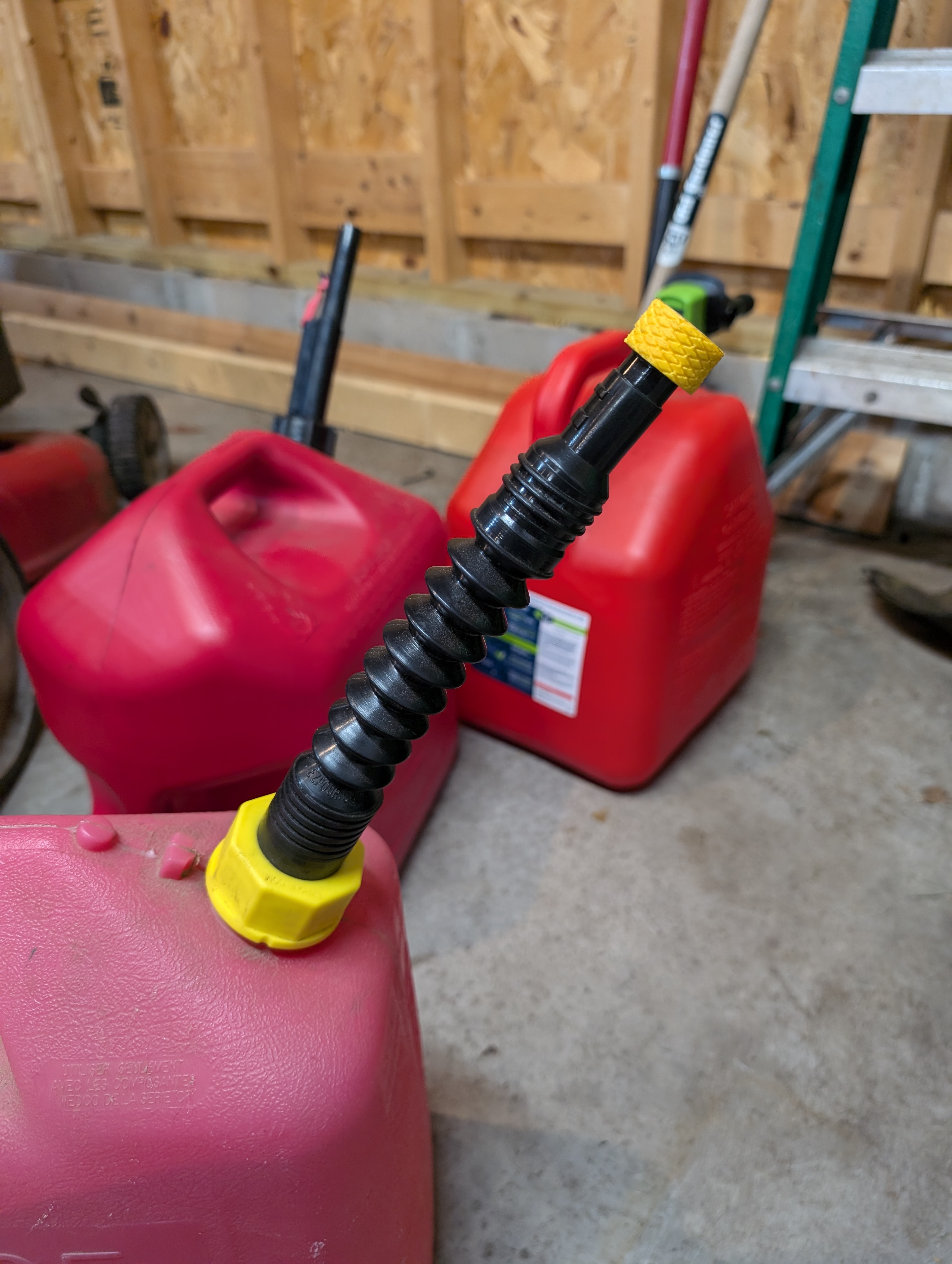 EZ Pour gas nozzle replacment cap