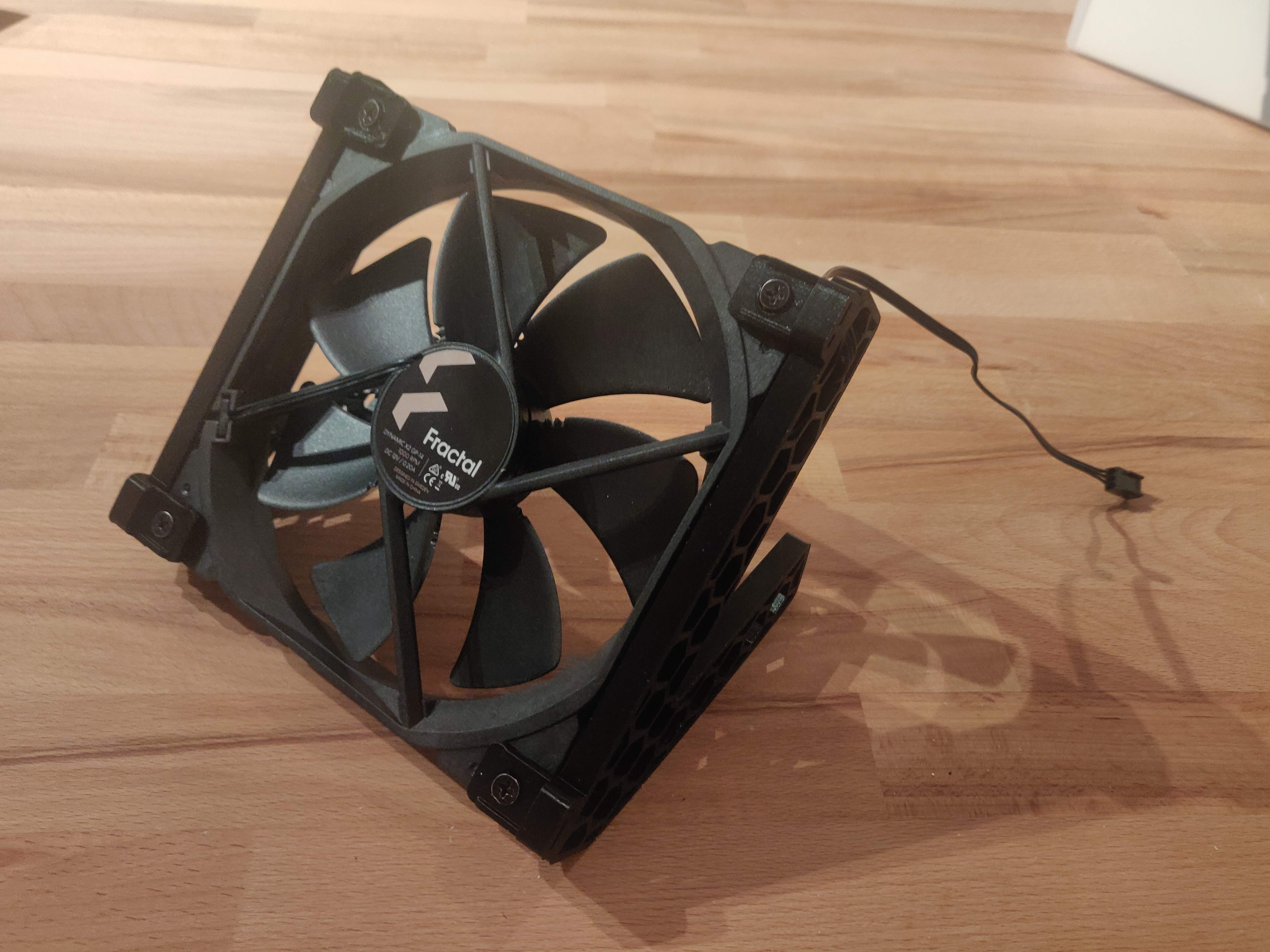 140mm Fan 45° Mount and Stand