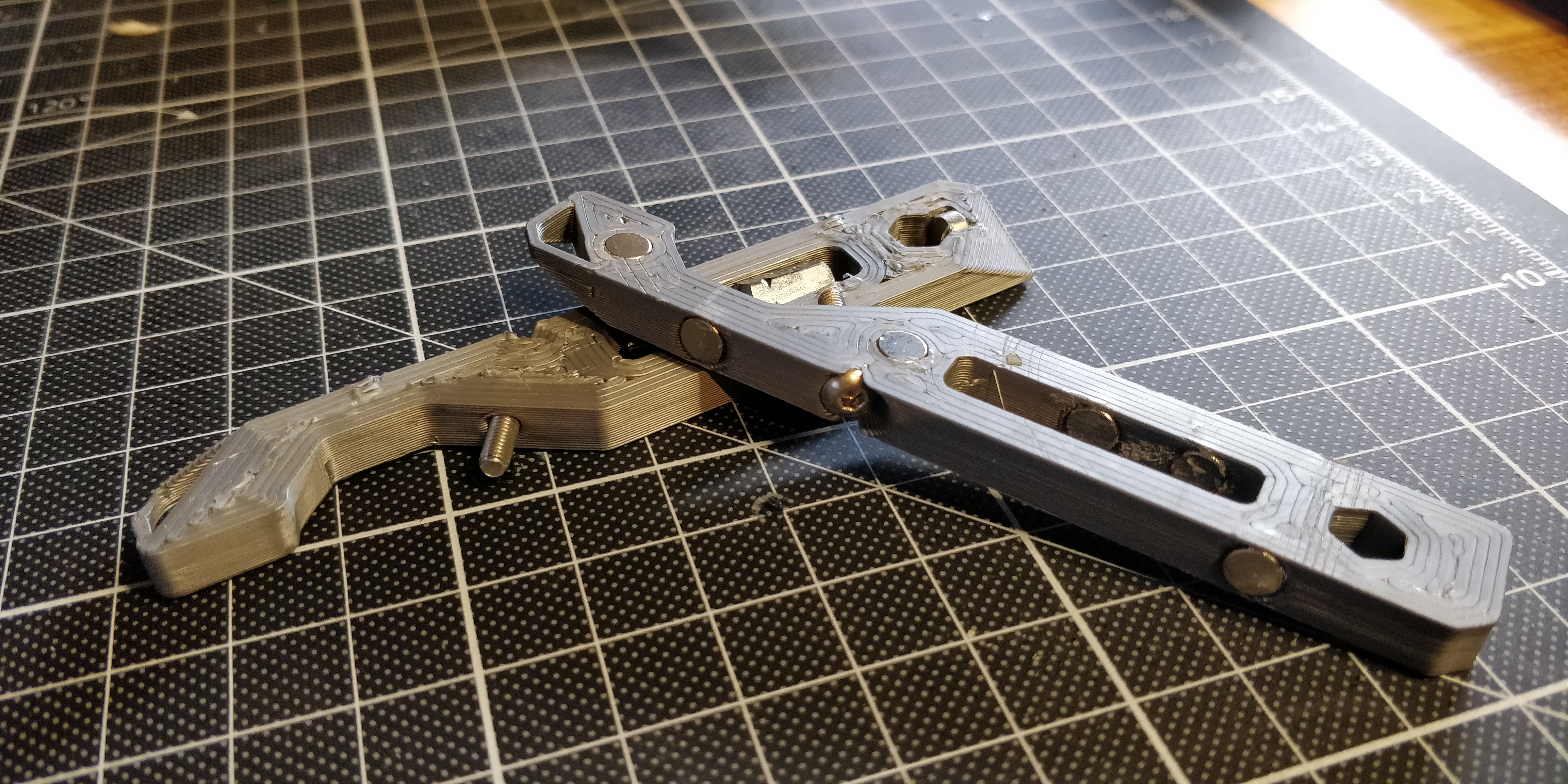 PEREUKA Keychain Multitool - 5x2.7mm magnet remix