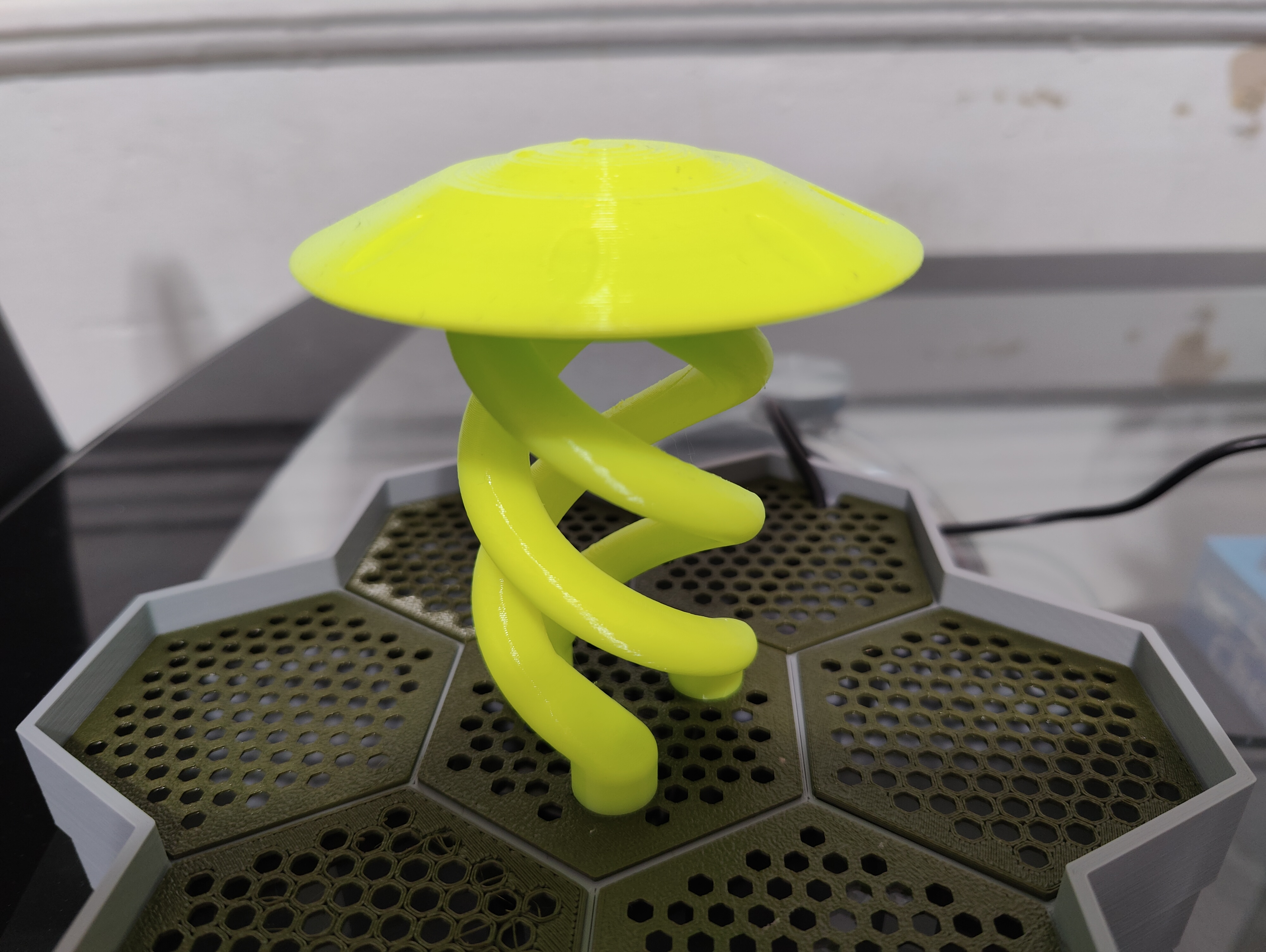 UFO for desktop fountain