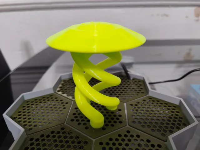 UFO for desktop fountain