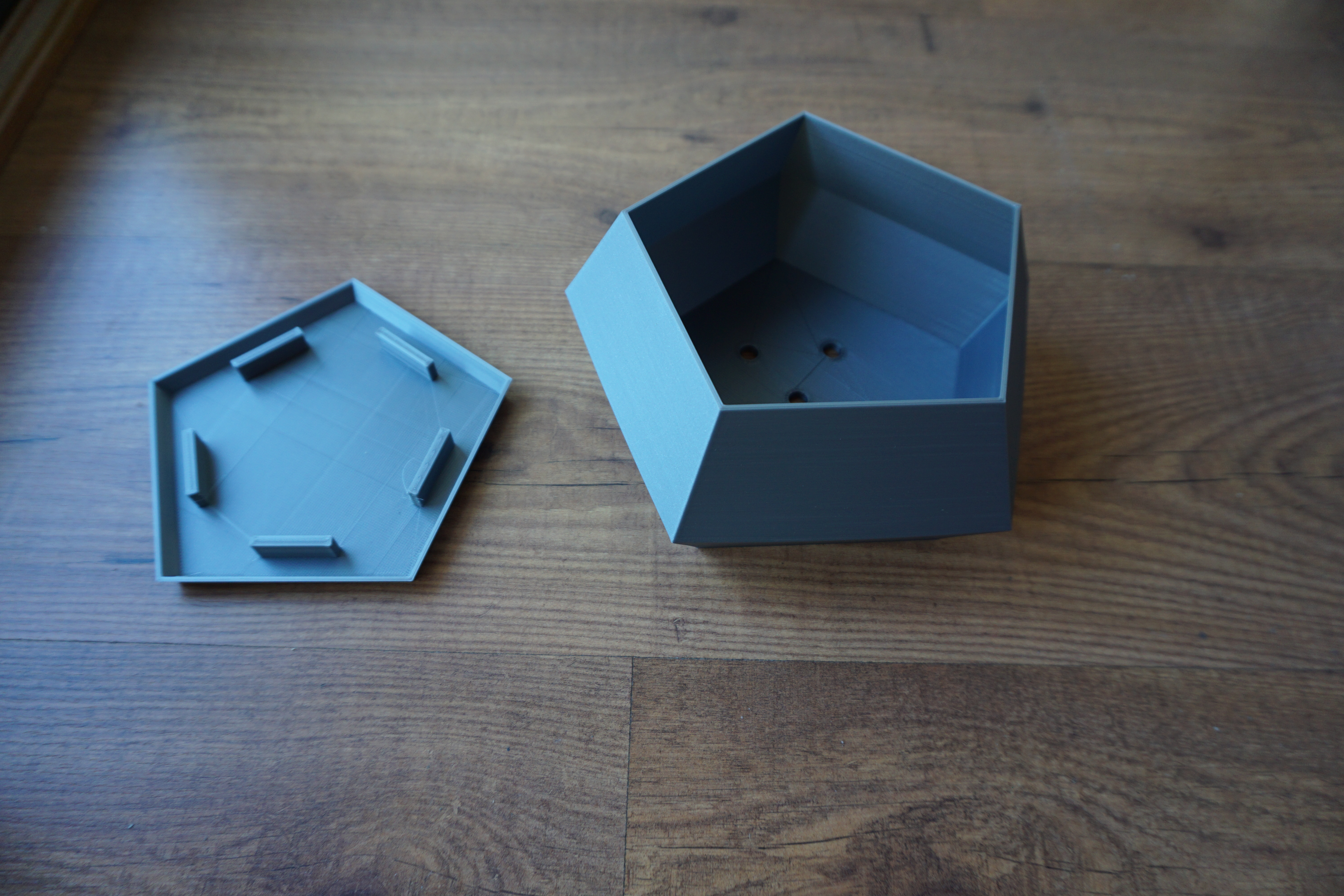 Pentagonal planter — miniatura 2