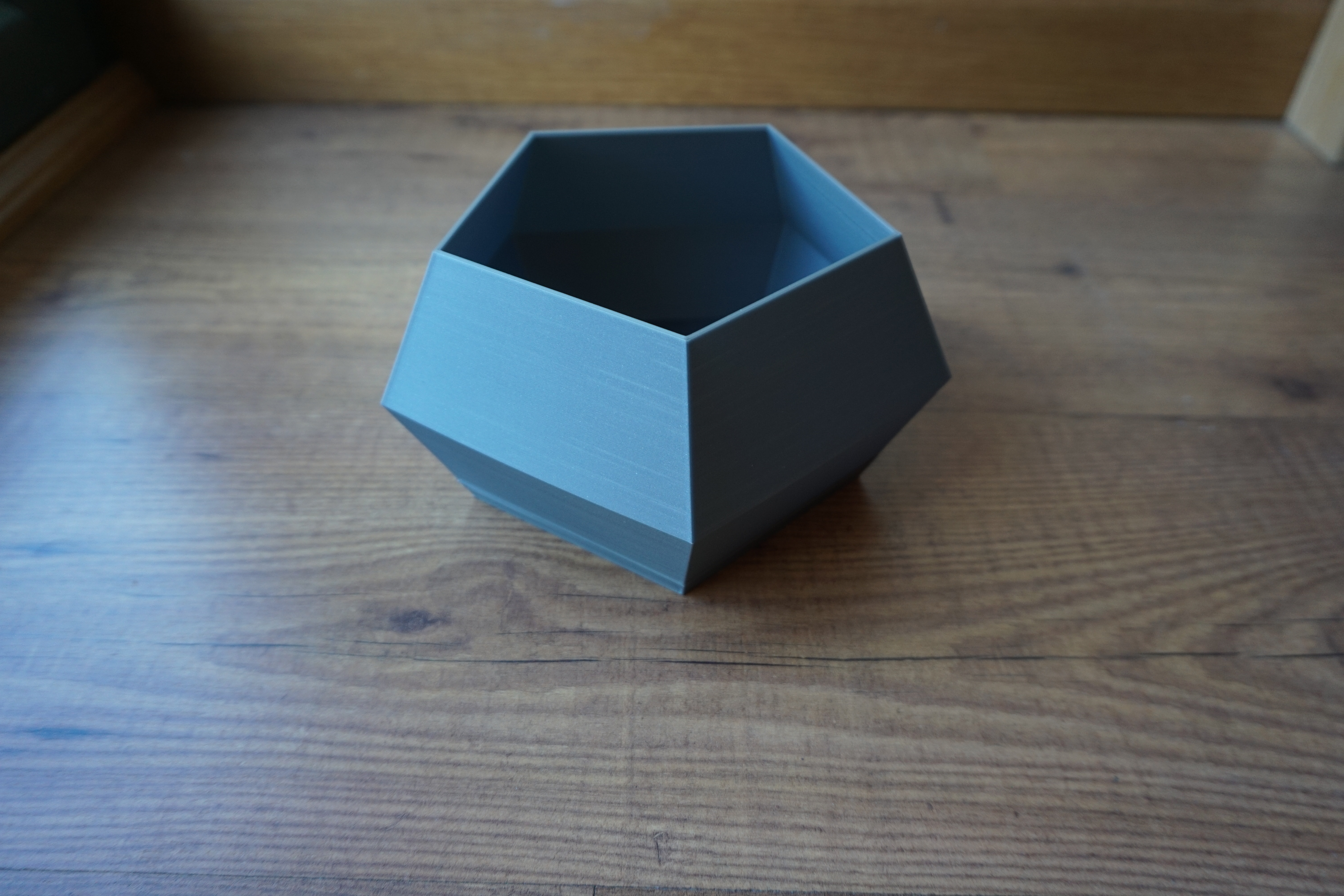 Pentagonal planter — miniatura 3