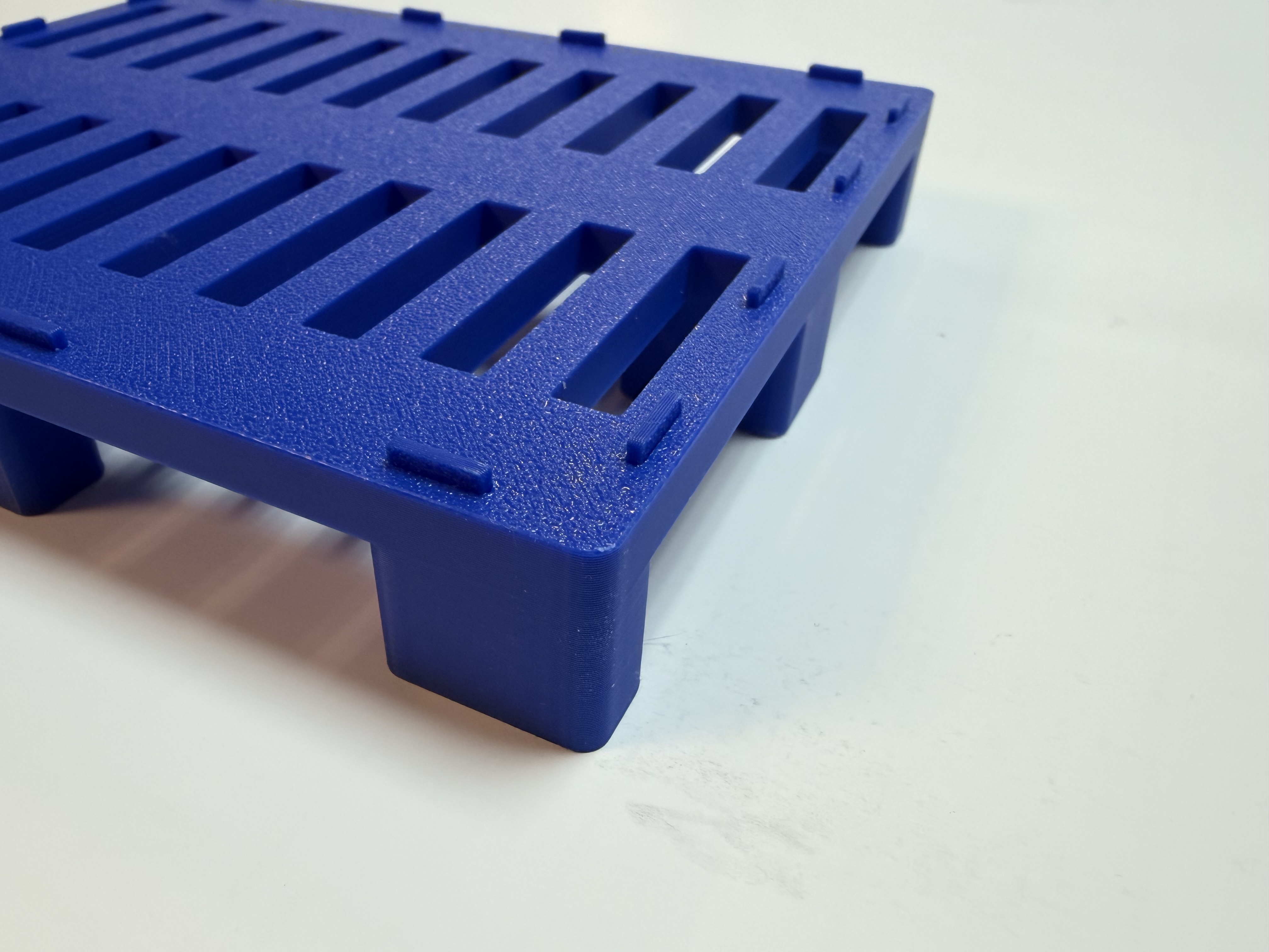 Miniatura 3 do modelo 3D Pallet for Stackable Beer Crate Battery Storage