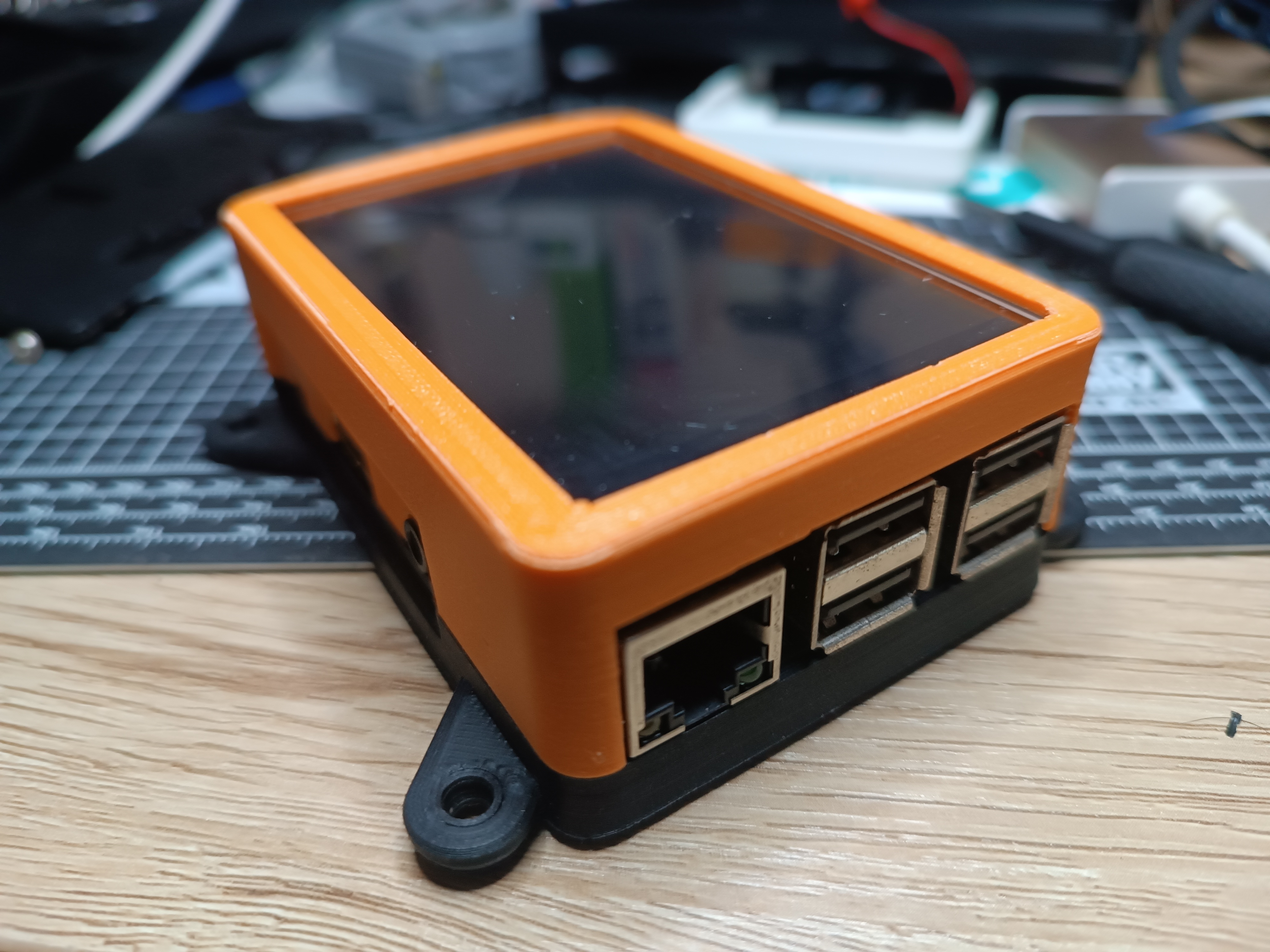 Raspberry Pi 3B 3.5 Screen Top Case