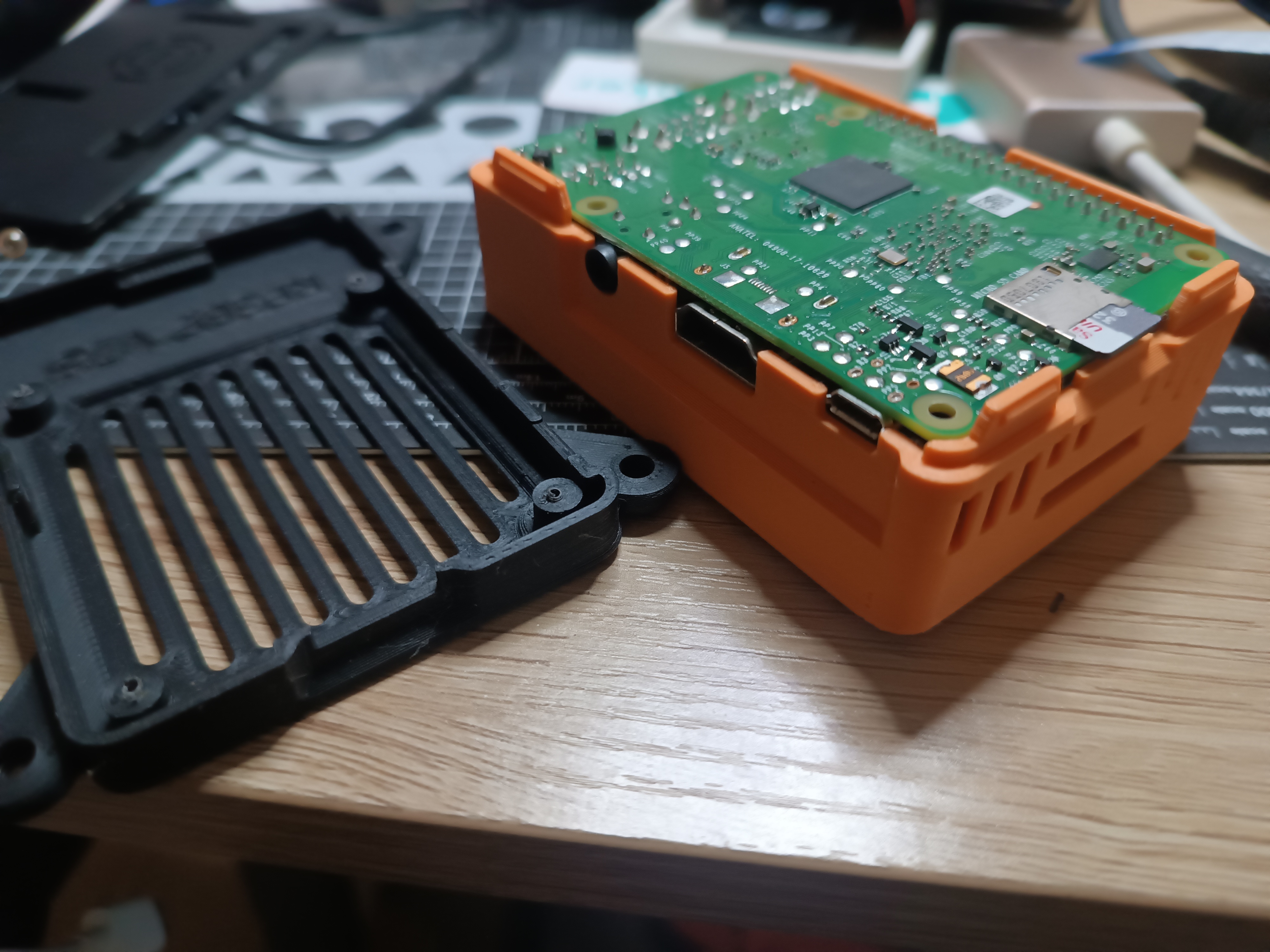 Miniatura 3 do modelo 3D Raspberry Pi 3B 3.5 Screen Top Case