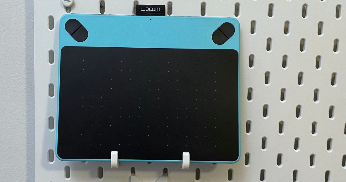 Skadis Drawing Tablet Mount by Wynn G Download free STL model