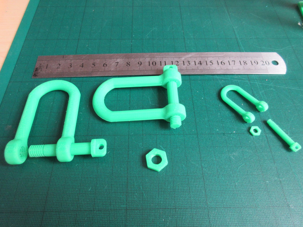 Tank style Tow Hook (Shackle) by Jerrycon Download free STL model