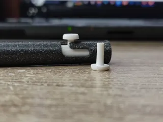 3D Printable Bolt Action Retractable Pen by Max Stier