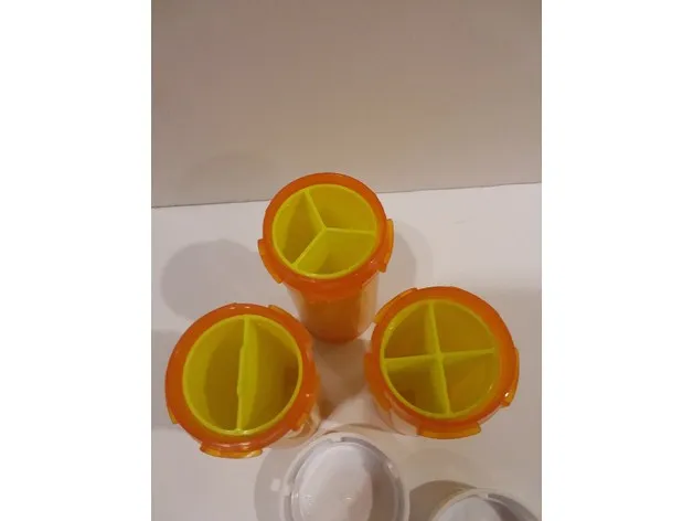 STL file Medicine Cabinet Prescription bottle organizer 💊・3D