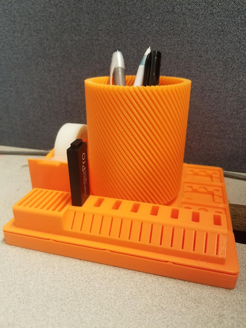 Gridfinity 2x2 Tactile Spiral Vase Pen Cup