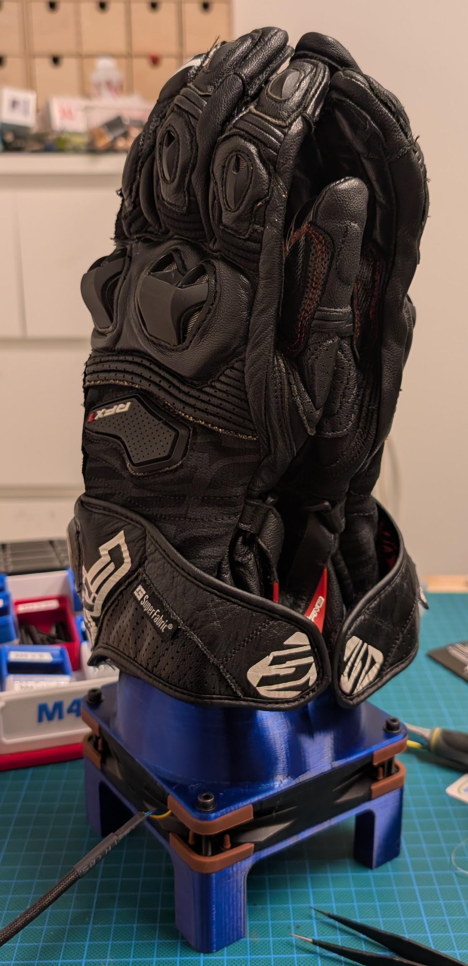 Noctua motorcycle gloves dryer