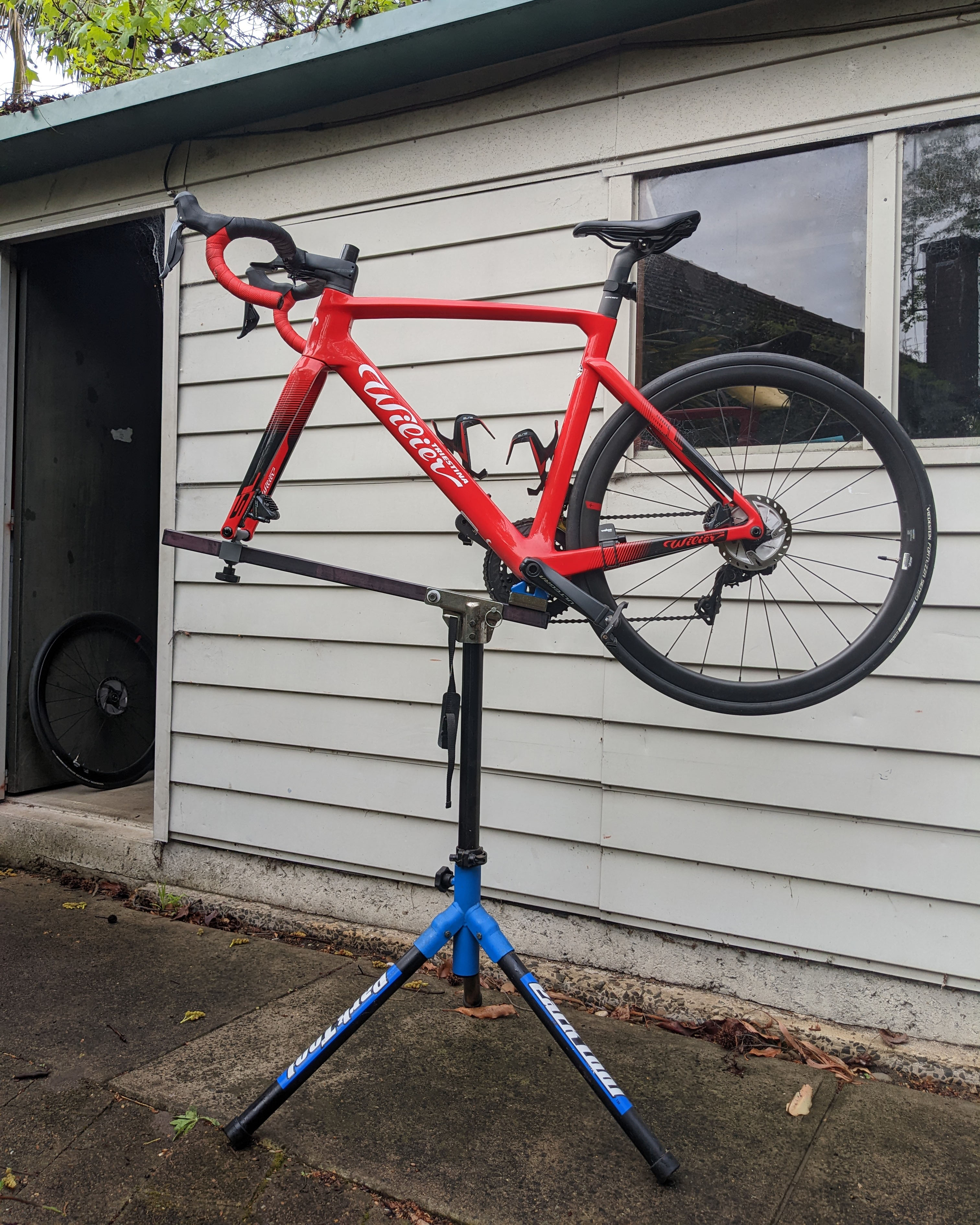 bike axle stand