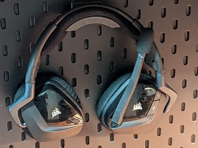 Headphone holder for Skadis (dovetail system)