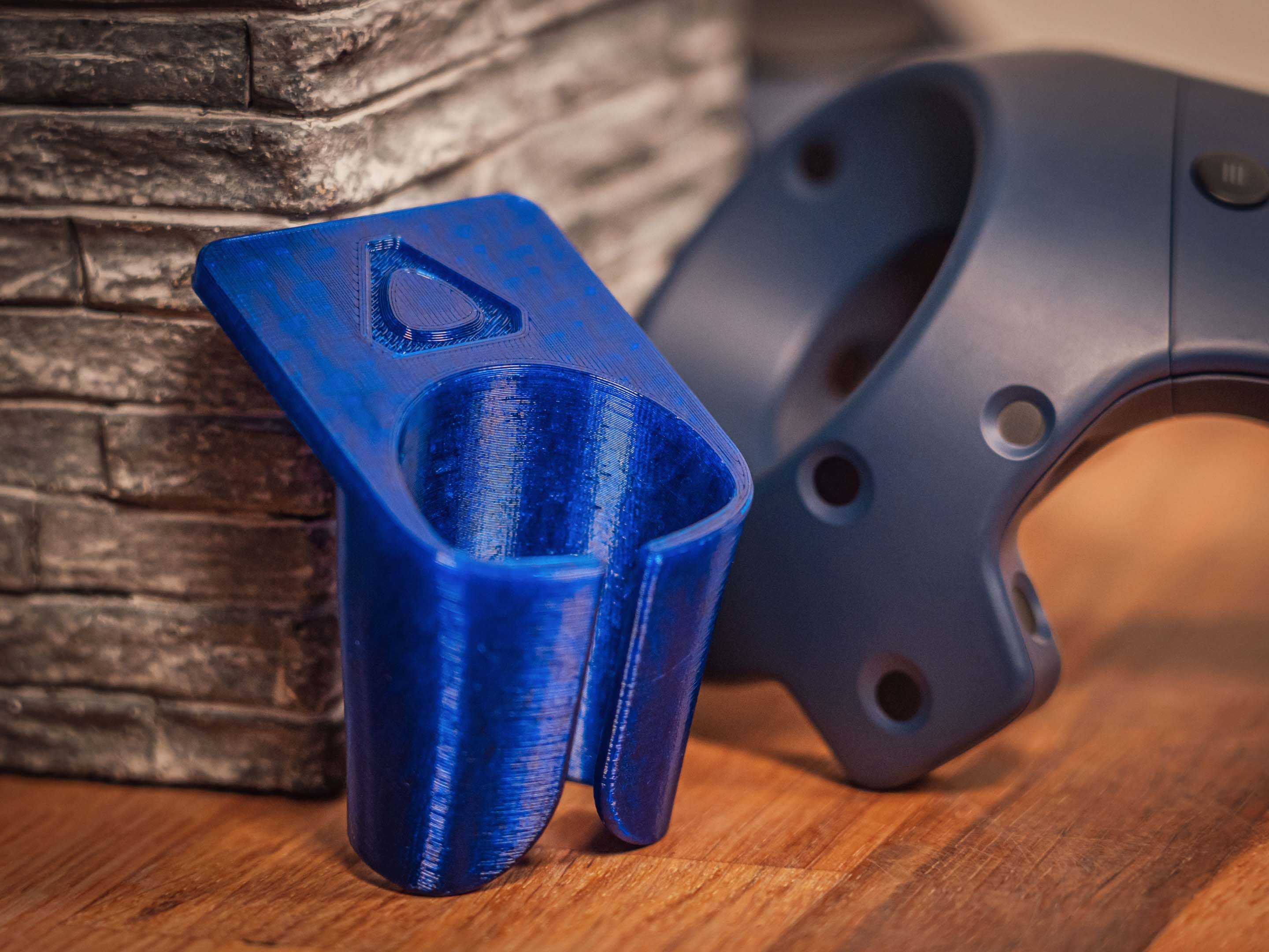 Vive Controller Table Holder by Mattis | Download free STL model ...