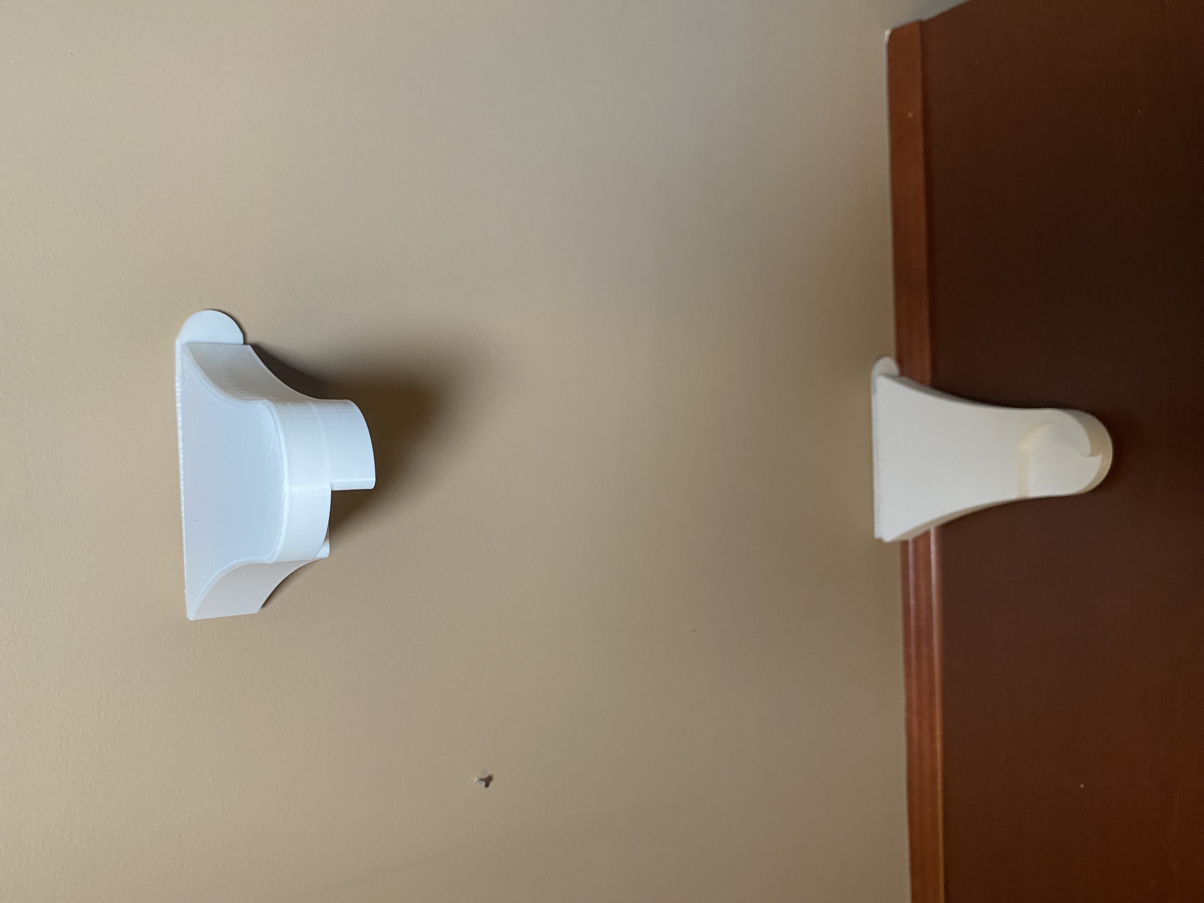 simple-wall-mounted-paper-towel-roll-holder-by-pending-progress
