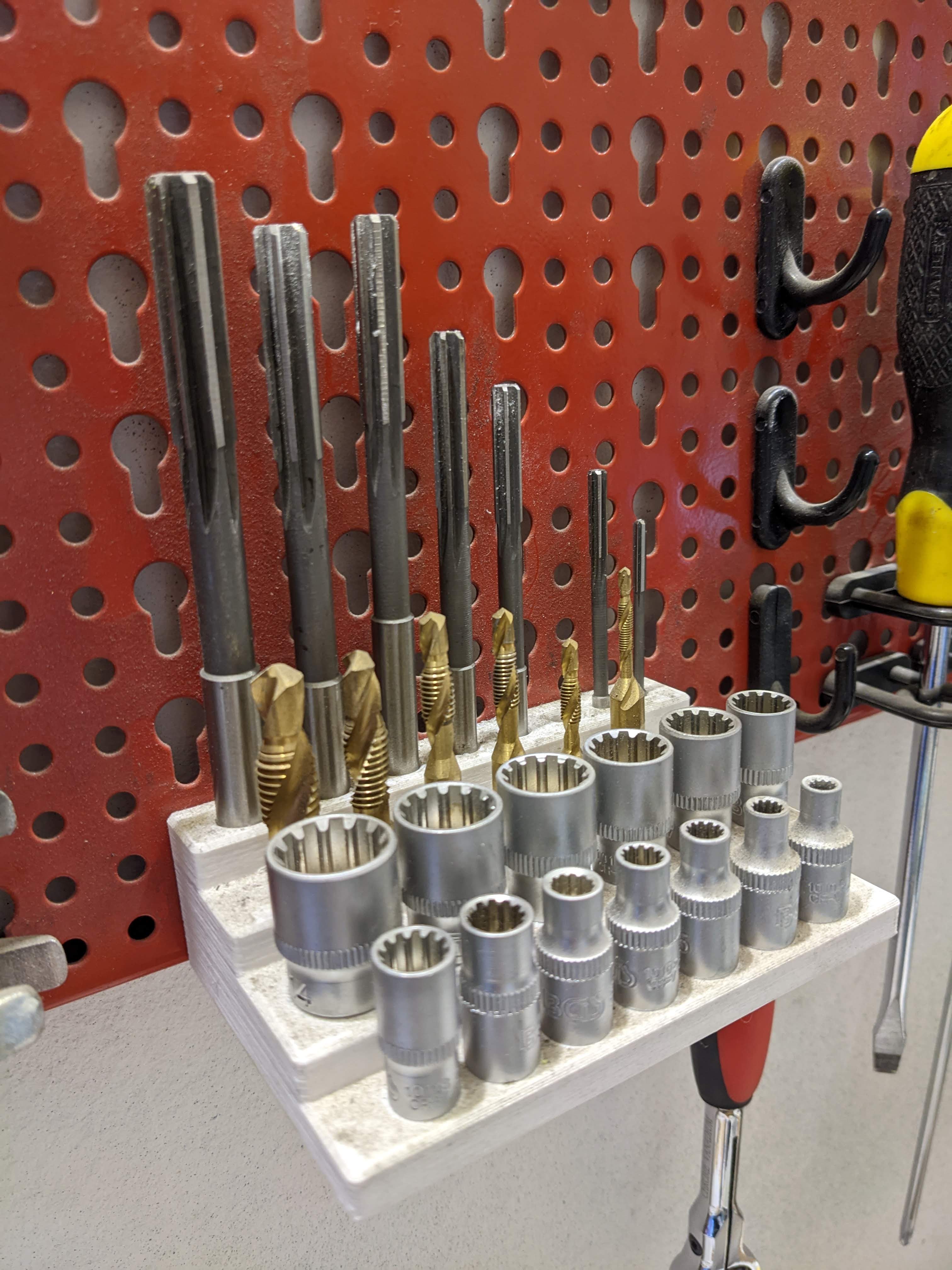 Tools holder (metric)