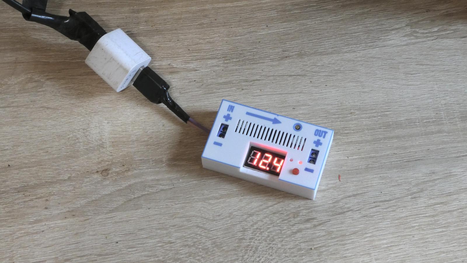 XL6009E1 step up converter with voltmeter – neat case / enclosure