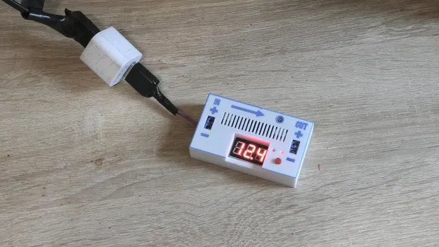 XL6009E1 step up converter with voltmeter – neat case / enclosure