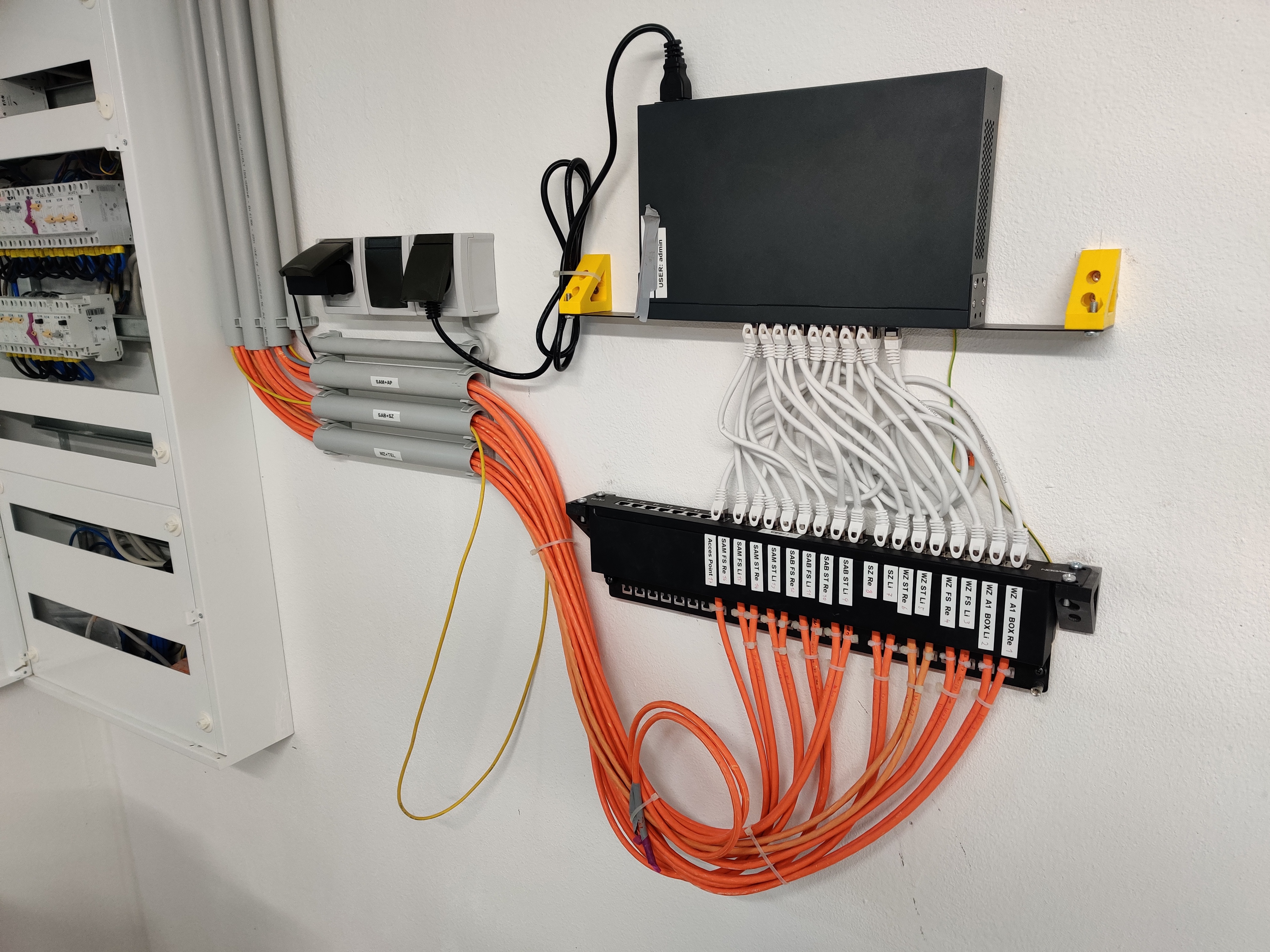 Miniatura 3 do modelo 3D 19" Server Rack Angle