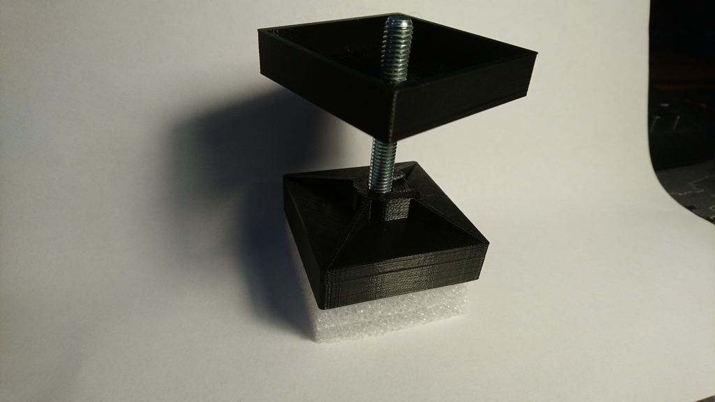 Miniatura 2 do modelo 3D Ikea lack adjustable leg