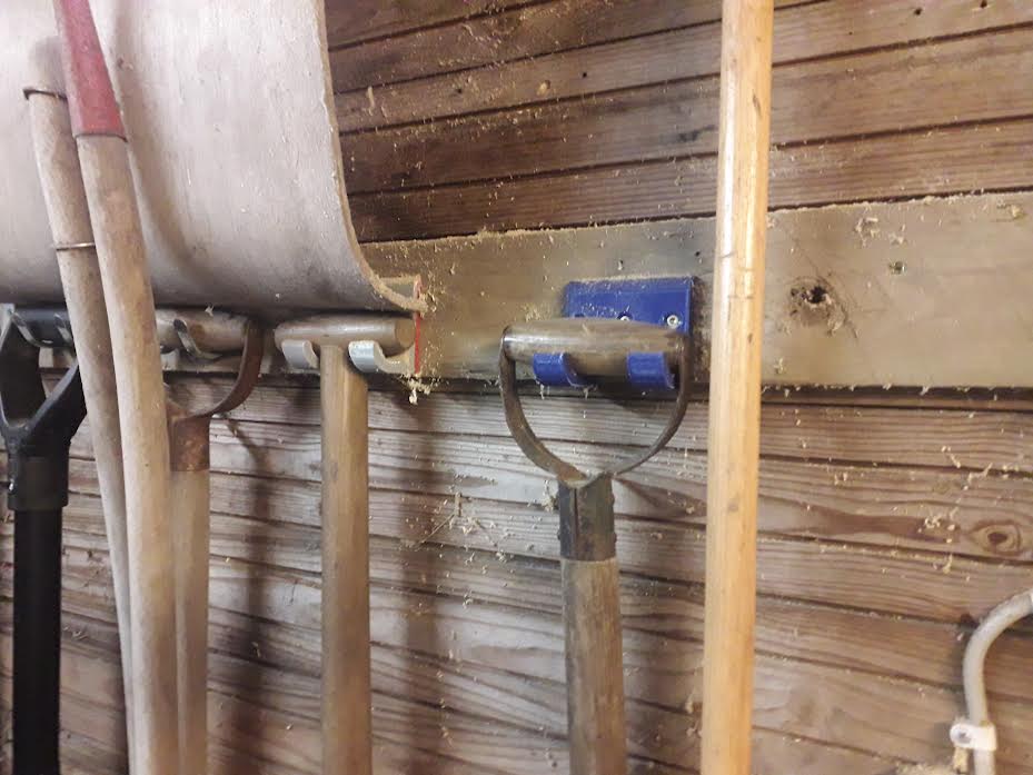 Garden shed hook