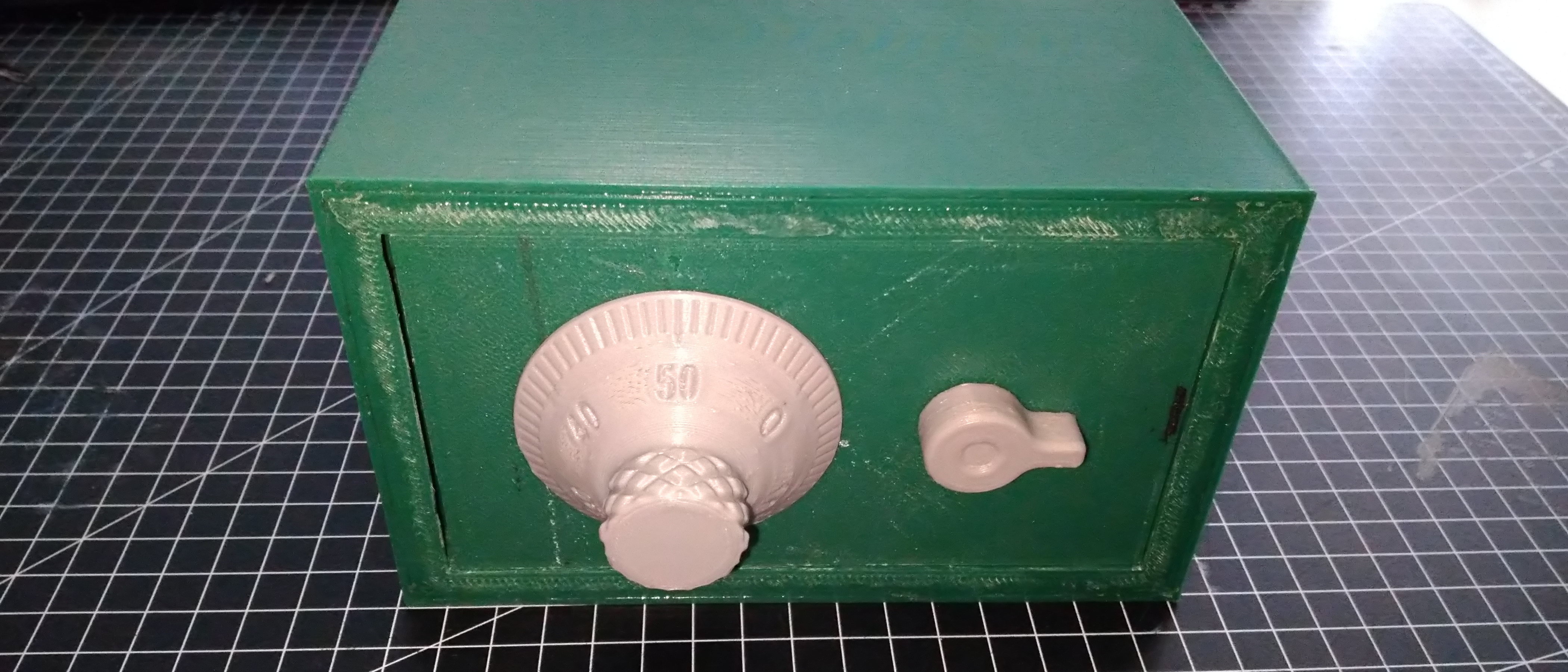 Miniatura 5 do modelo 3D Safe with combination lock