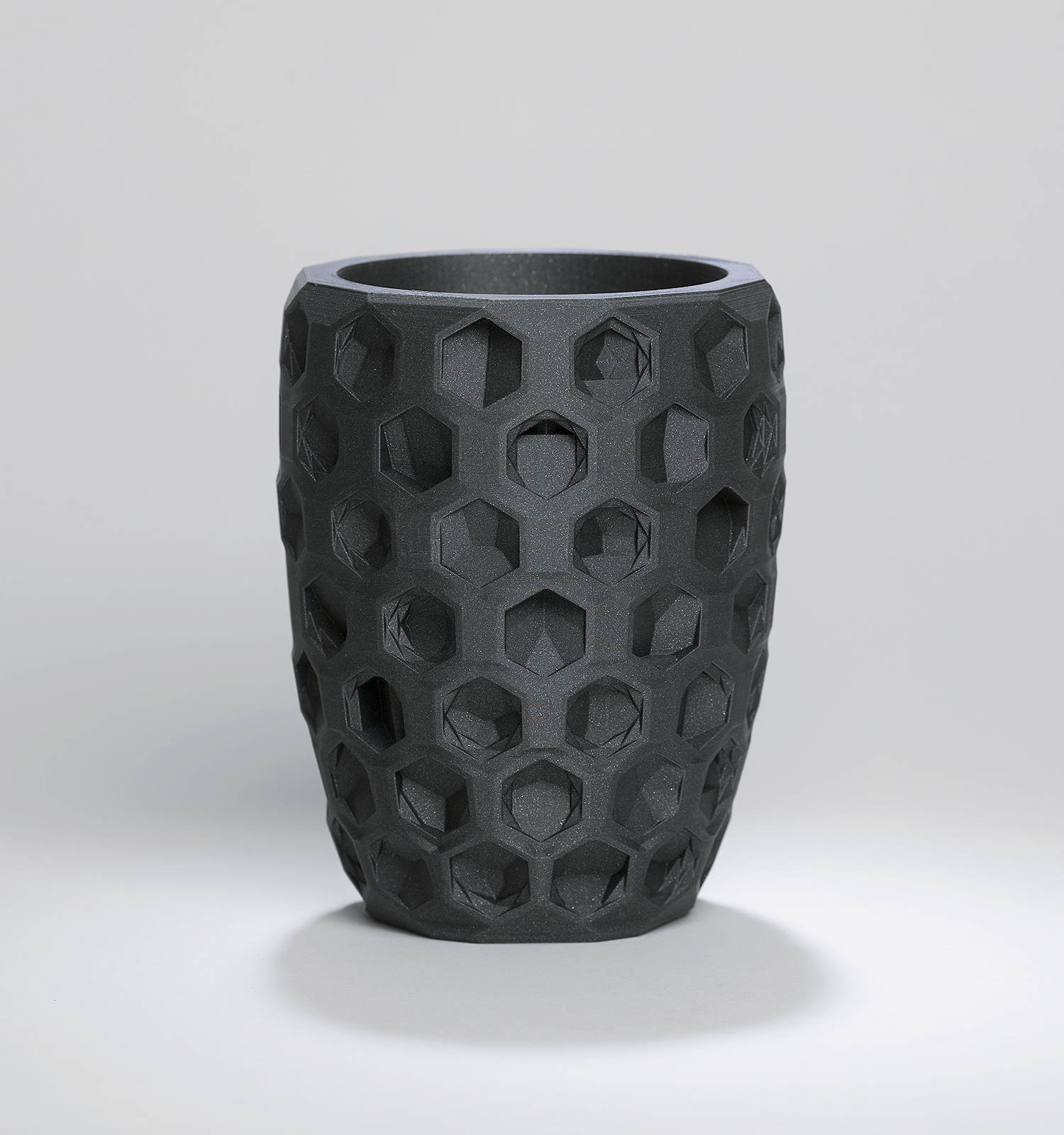 Customisable, scale-to-print urn.