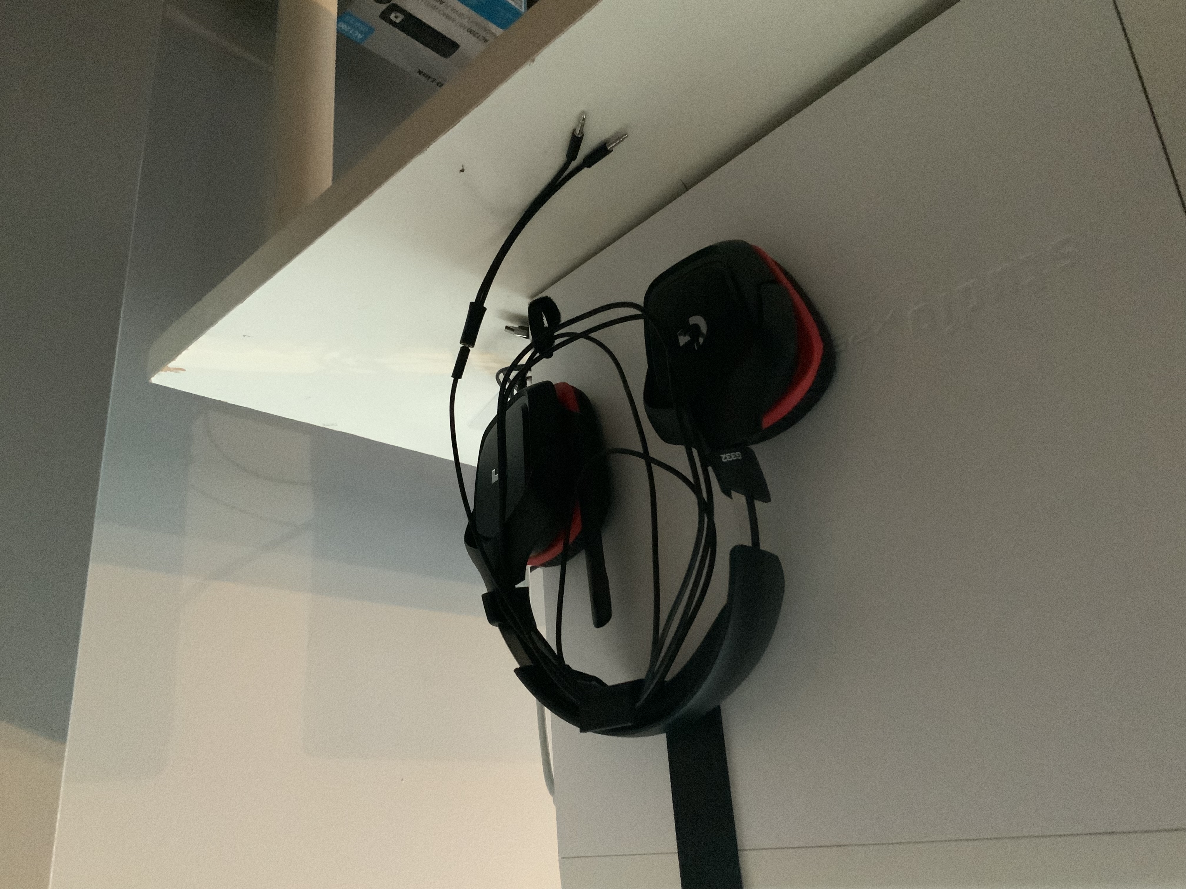 PC Headphone Hook