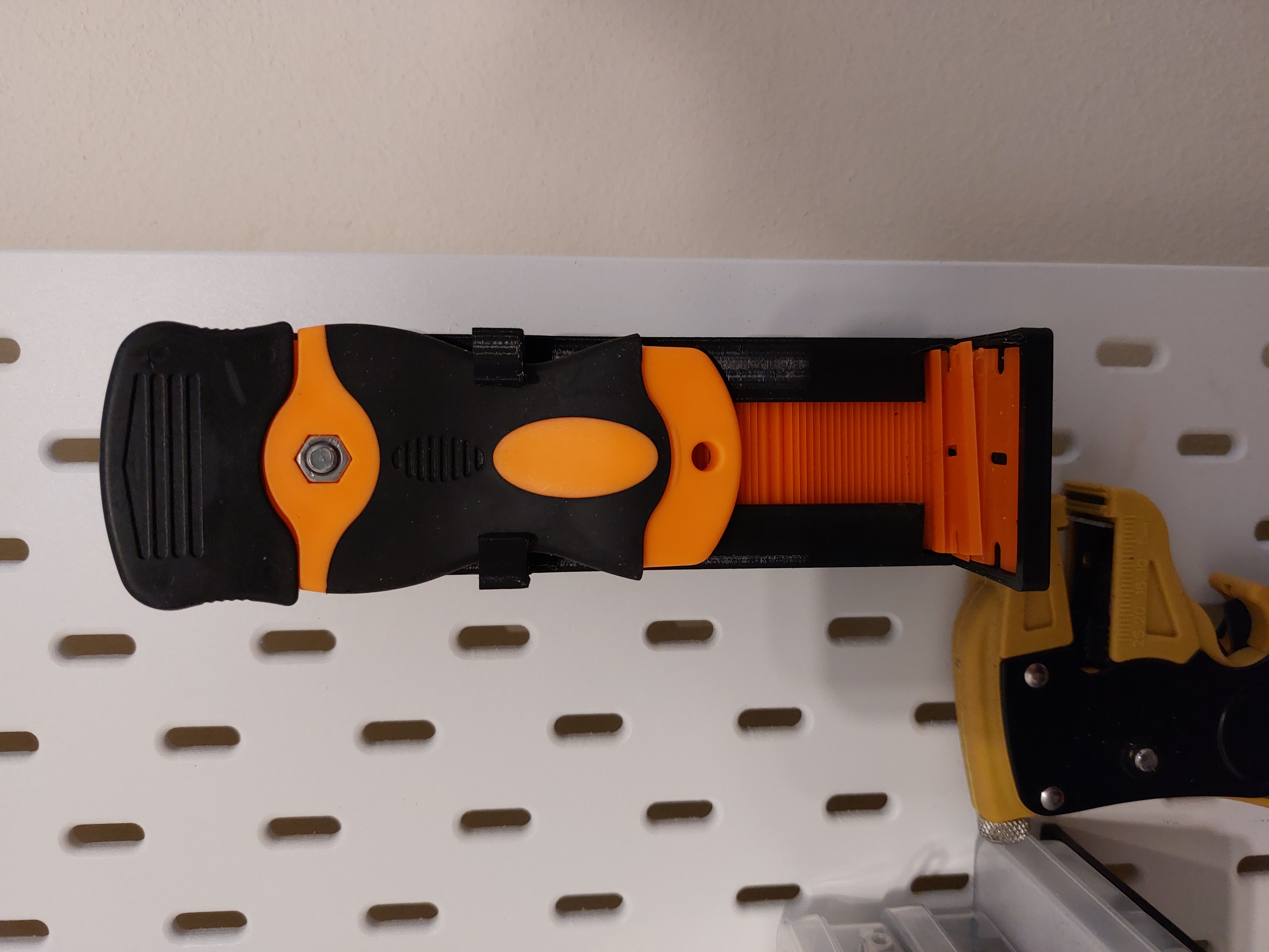 Plastic scraper blade holder - Skadis