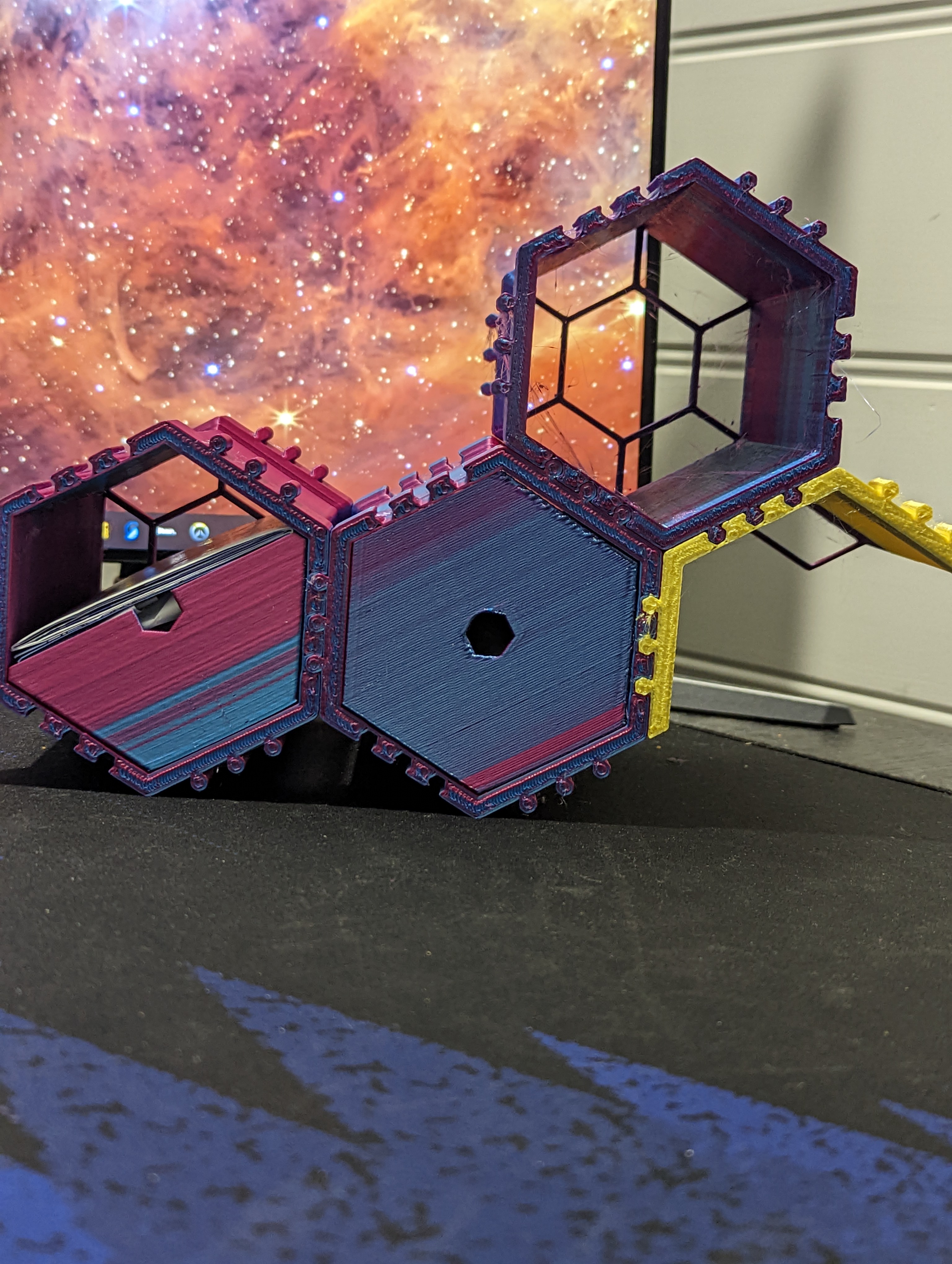 Miniatura 2 do modelo 3D HexaBox half