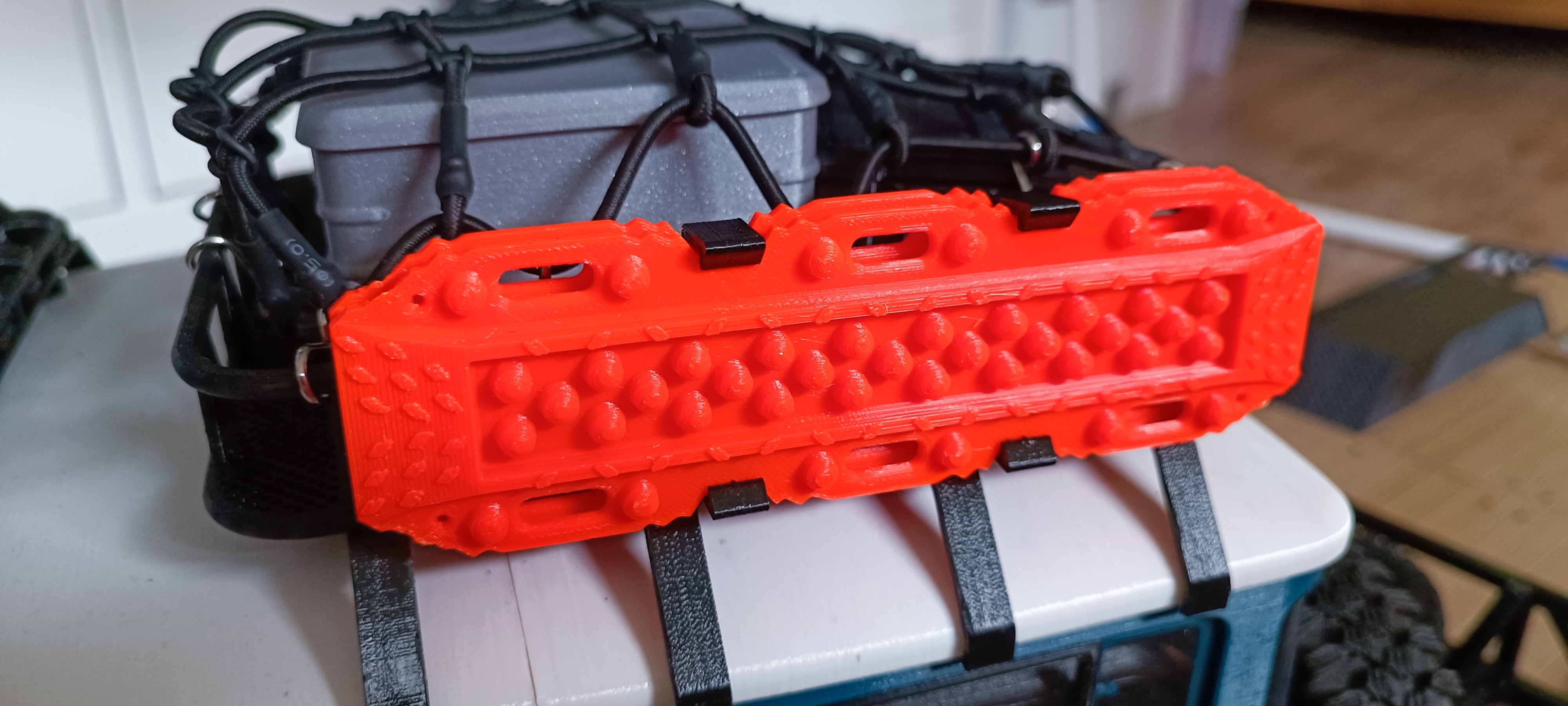 Maxtrax Roof Rack / car body Holder for 3D Sets Bamboo by Michal K