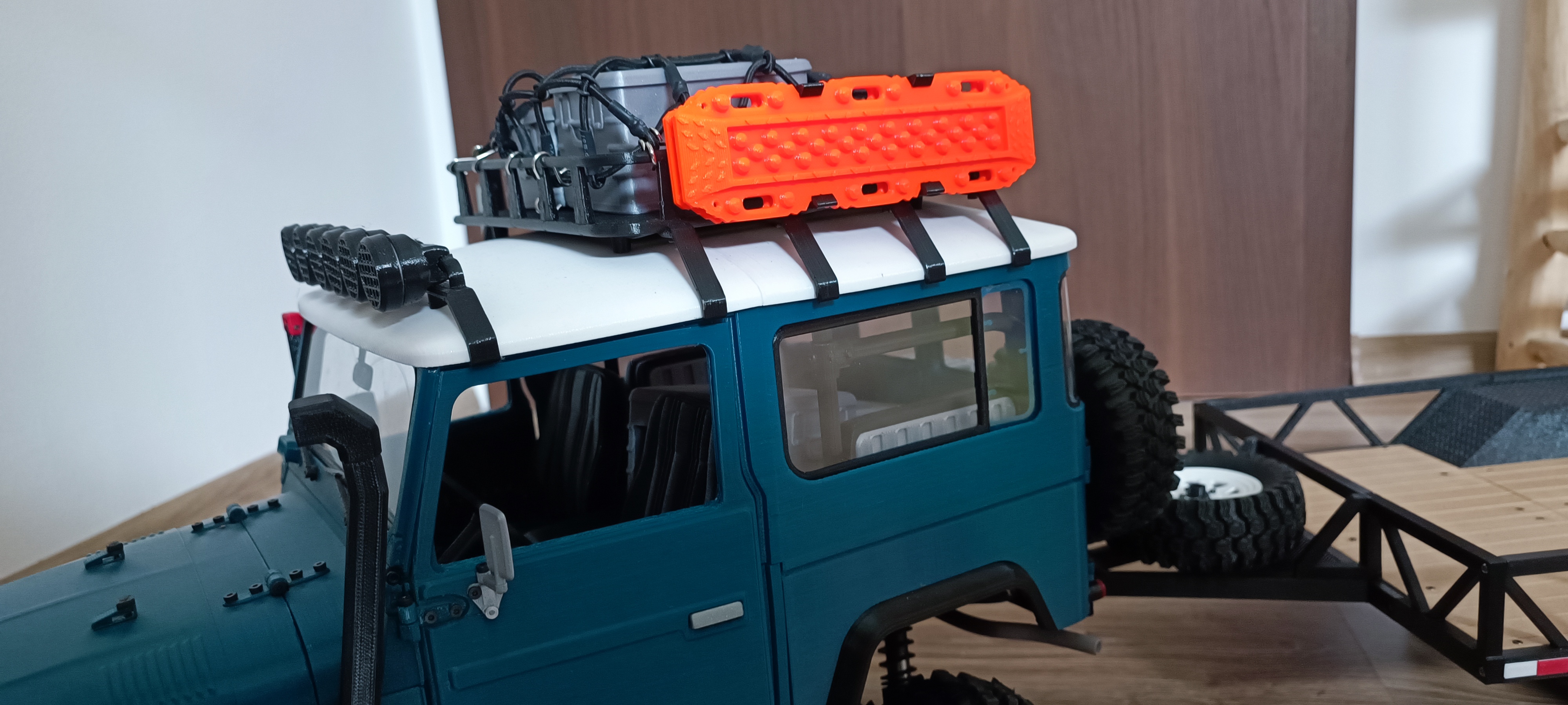 Maxtrax Roof Rack / car body Holder for 3D Sets Bamboo by Michal K