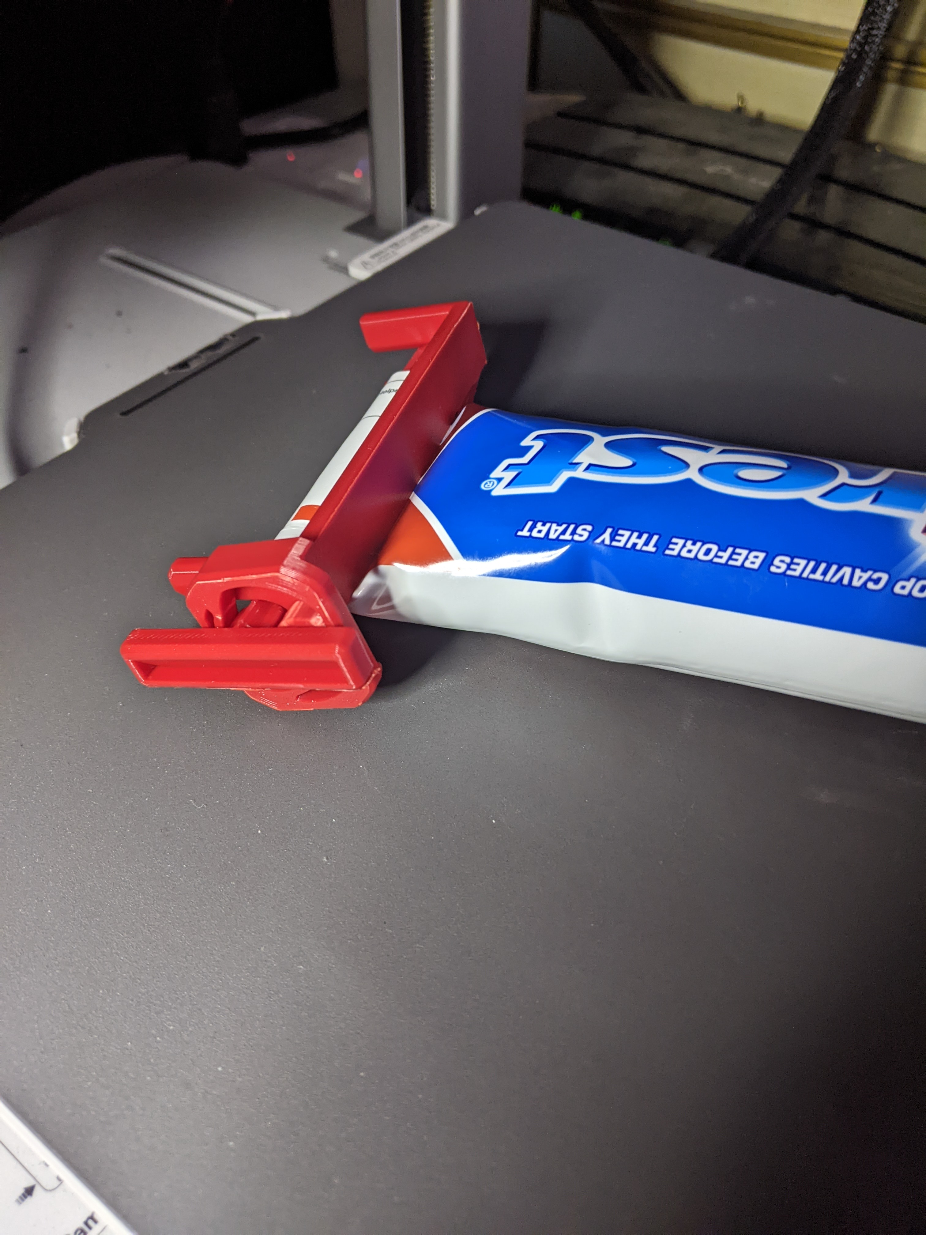 toothpaste squeezer 3psa