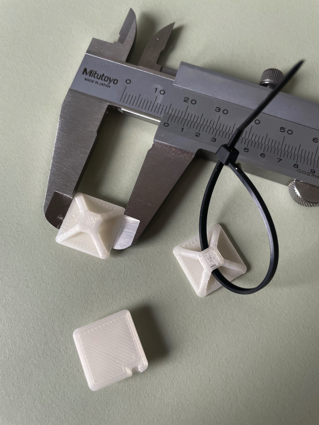 Small zip tie anchor