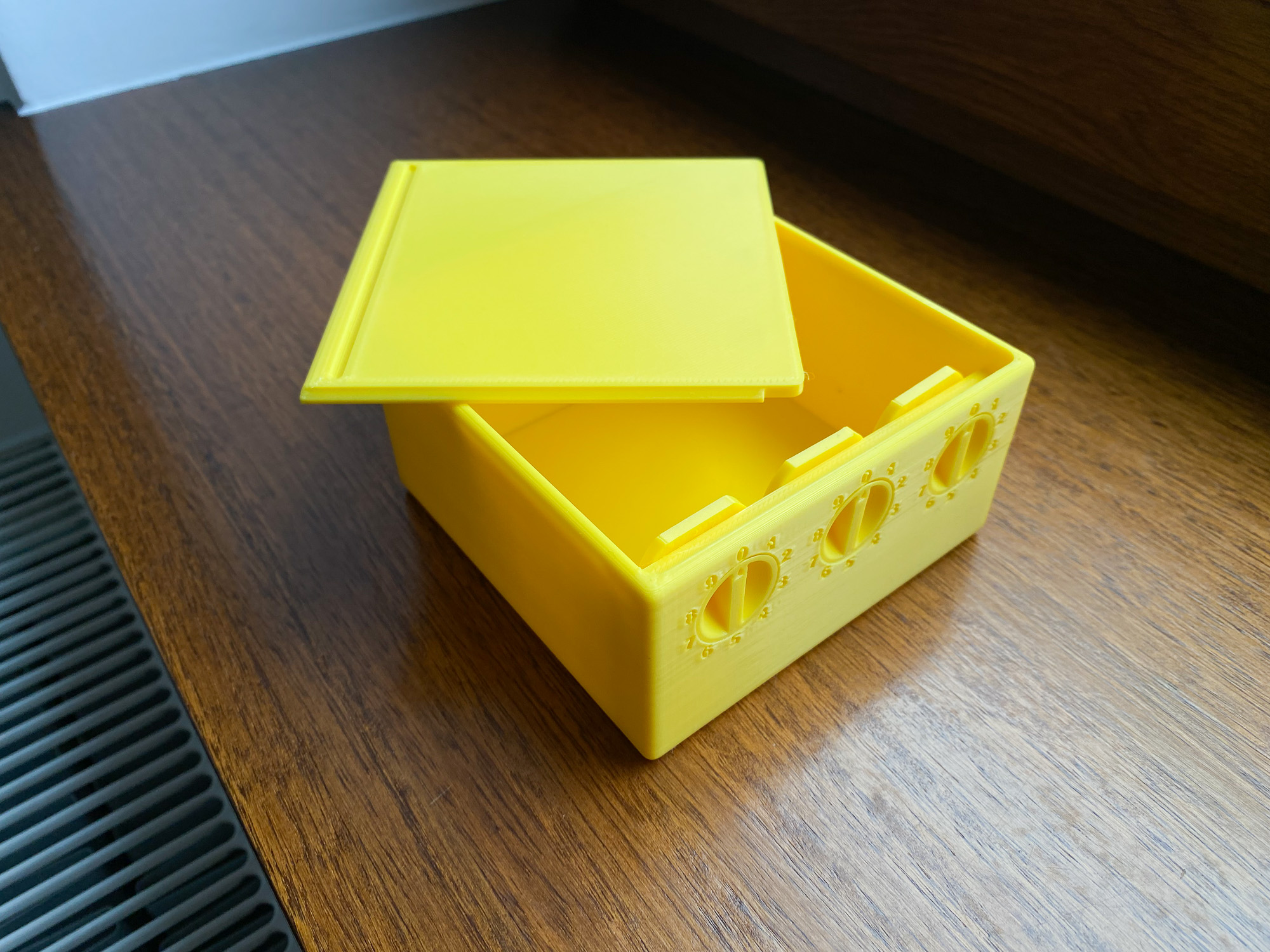 Miniatura 5 do modelo 3D Safe - 3 Digit click lock