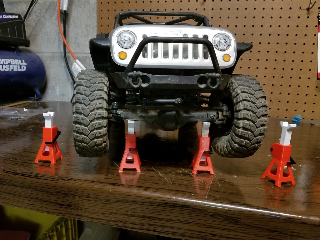 Functioning 1/10 Scale RC Jack Stand - version 1