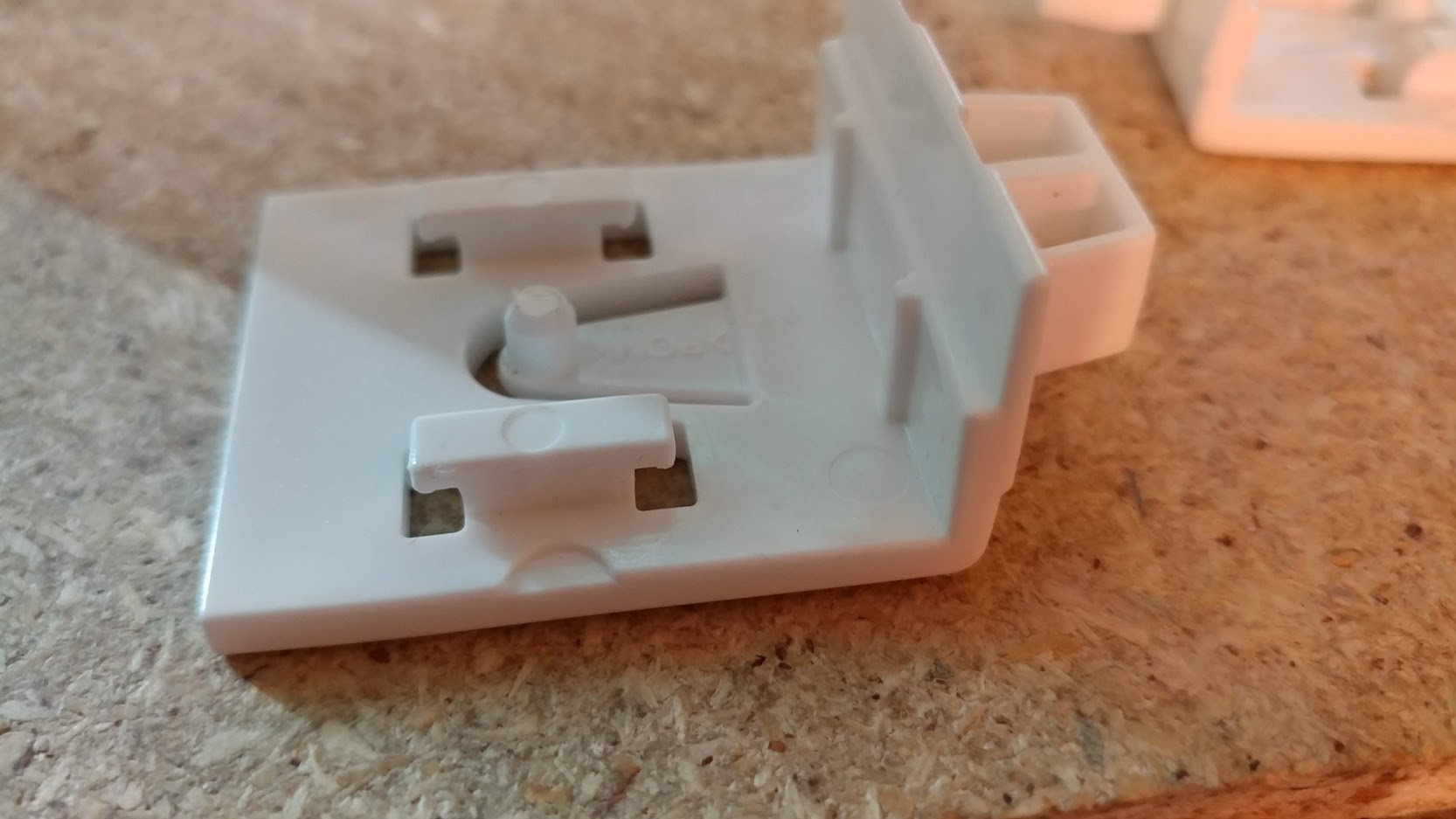 Thermador refrigerator drawer clip