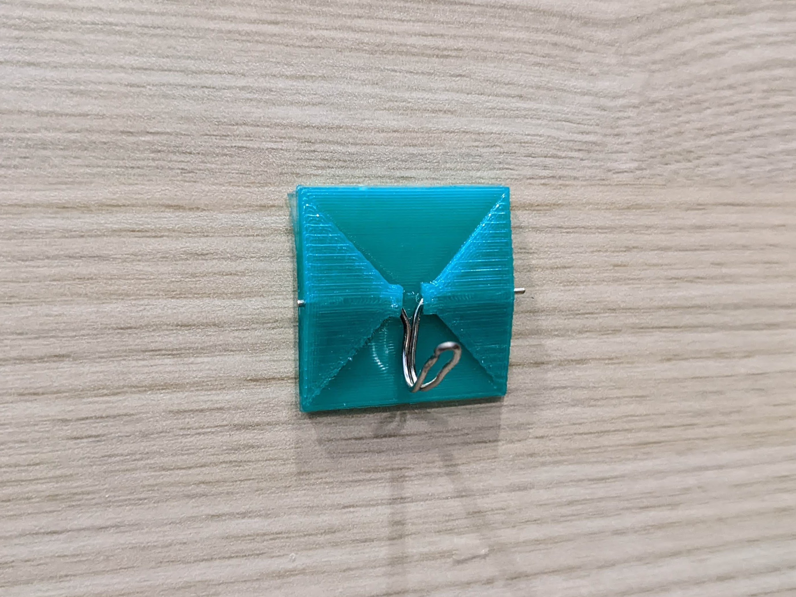 TPU Paper Clip Hook by x86Architecture Download free STL model