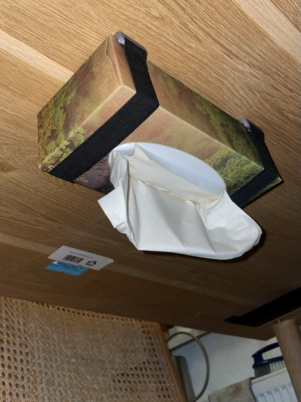 Miniatura 3 do modelo 3D Under Table Tissue Box Holder