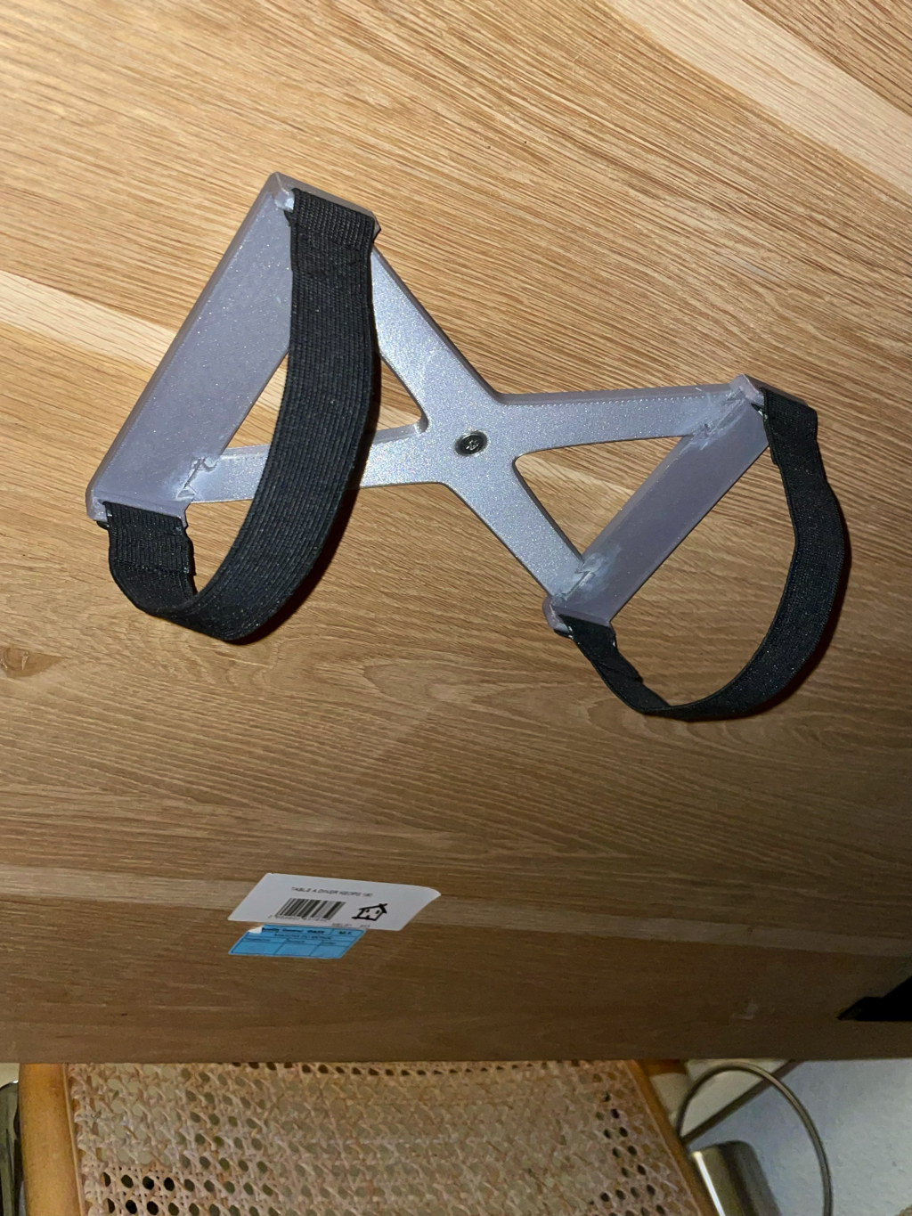 Miniatura 2 do modelo 3D Under Table Tissue Box Holder