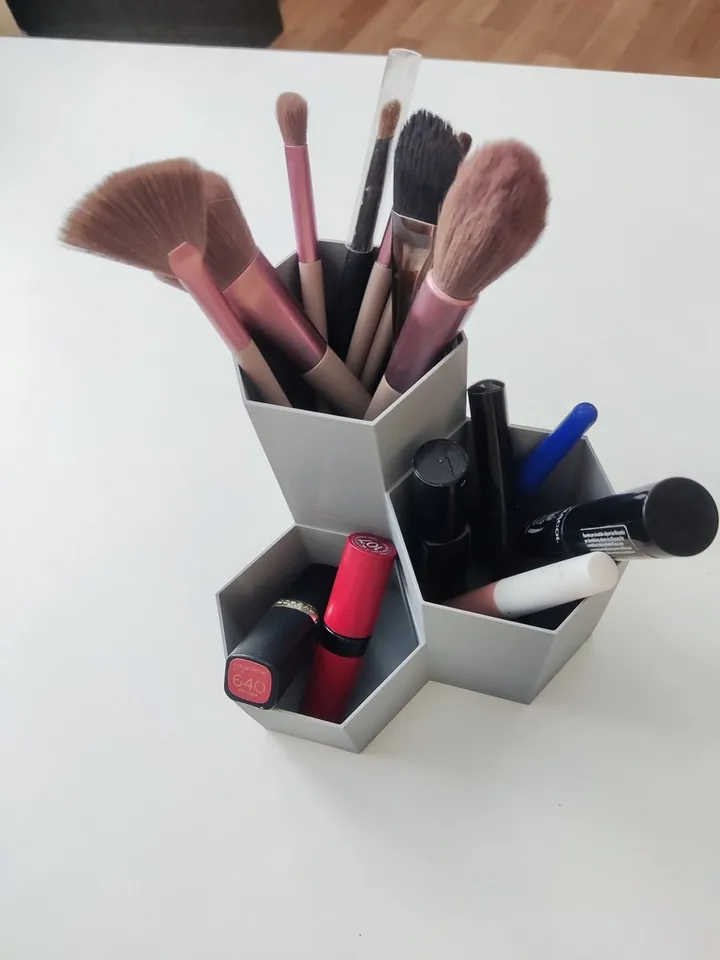 Makeup holder / organizer by Michal Fekete, Download free STL model