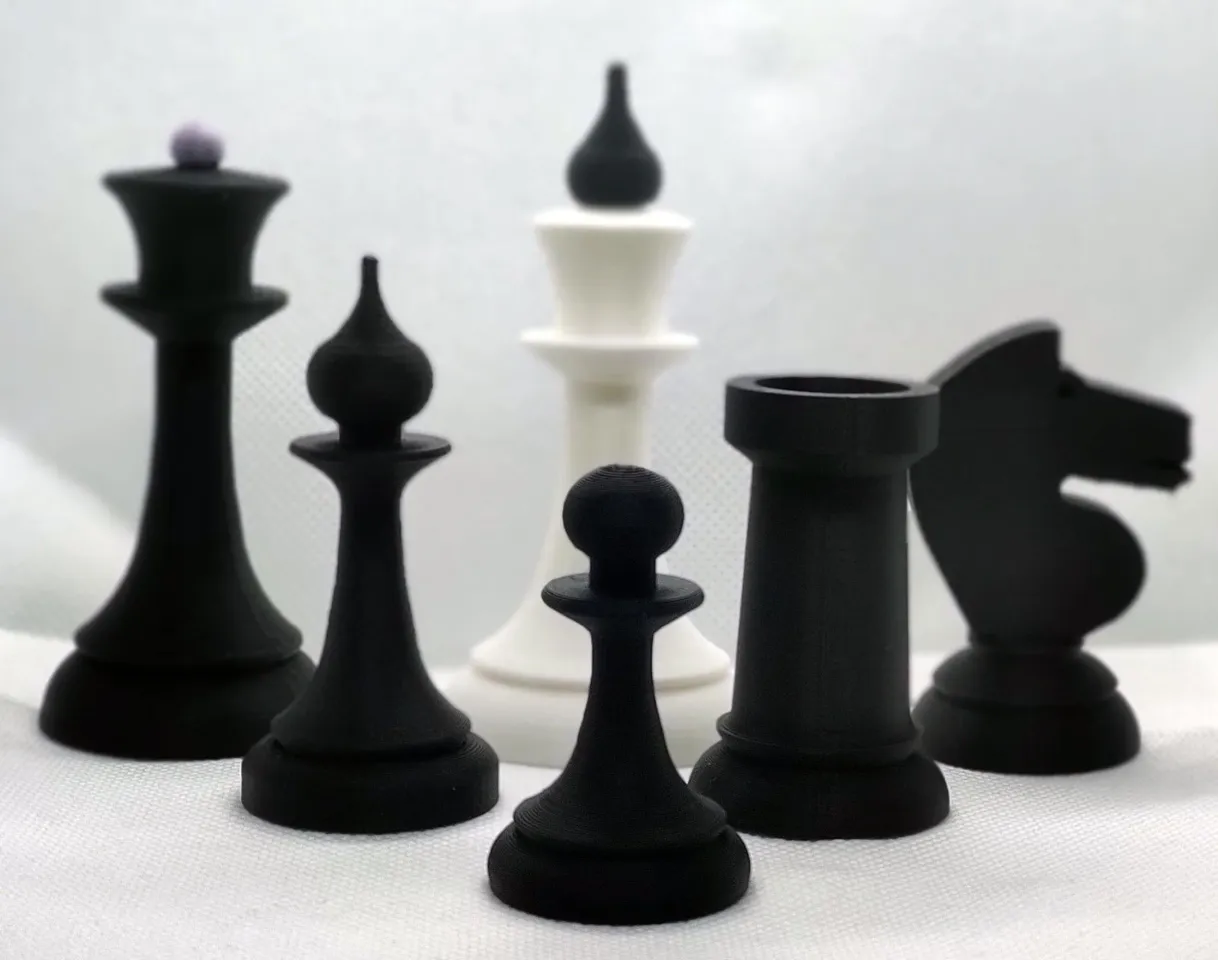 Queens Gambit - The Chess Website