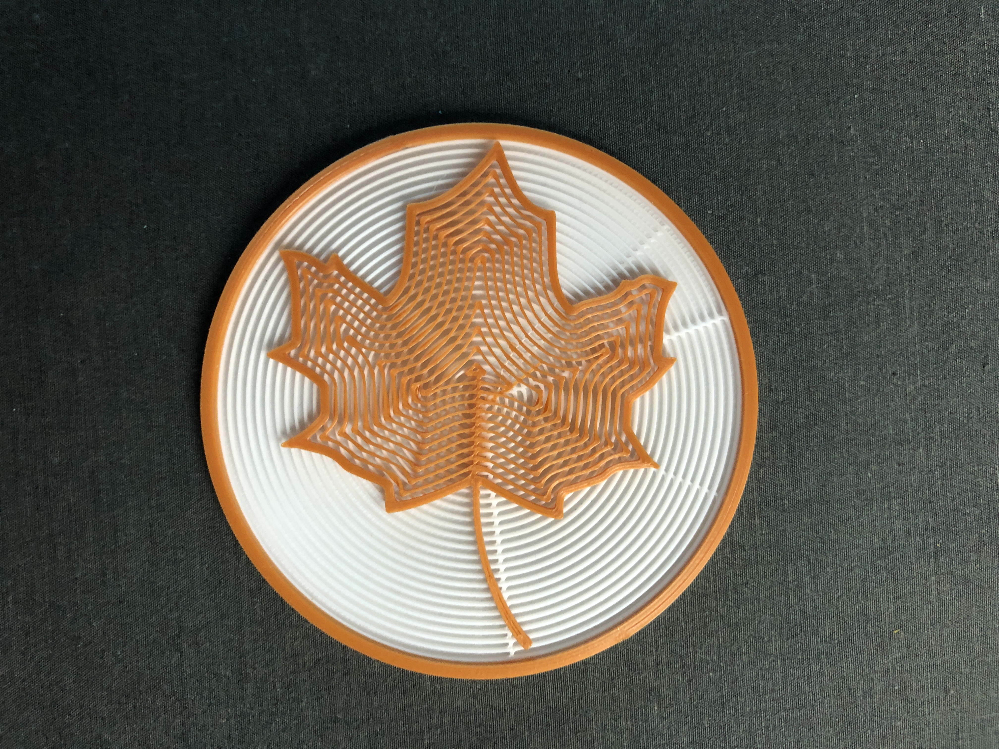 Miniatura 4 do modelo 3D MAPLE LEAF COASTER