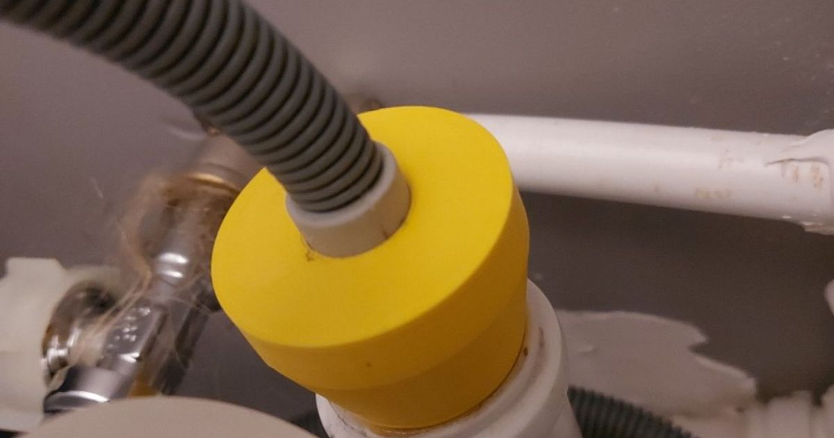 Dryer drain hose coupler 16 to 32 by rav Download free STL model