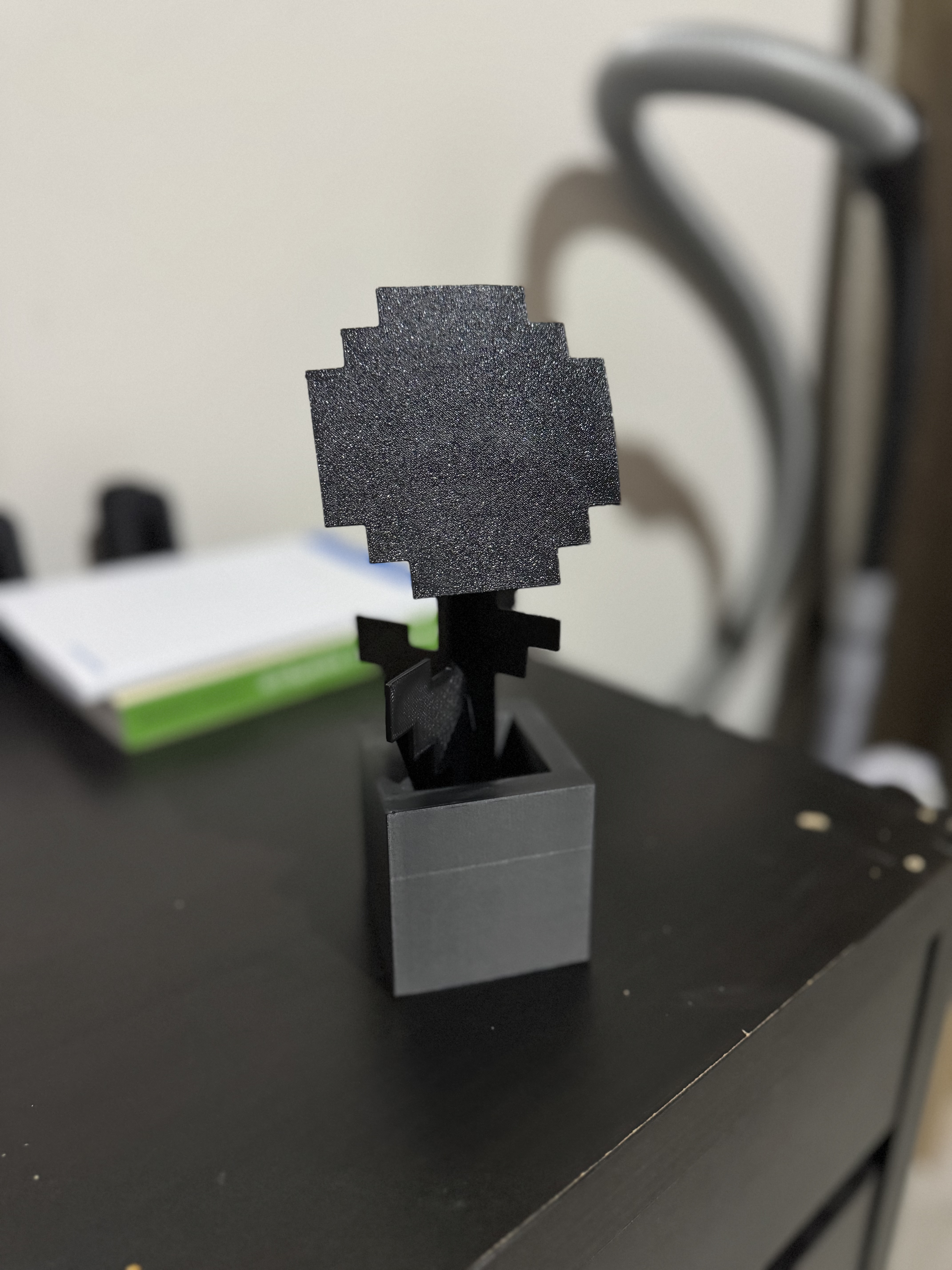 Minecraft Monochrome Potted Sunflower